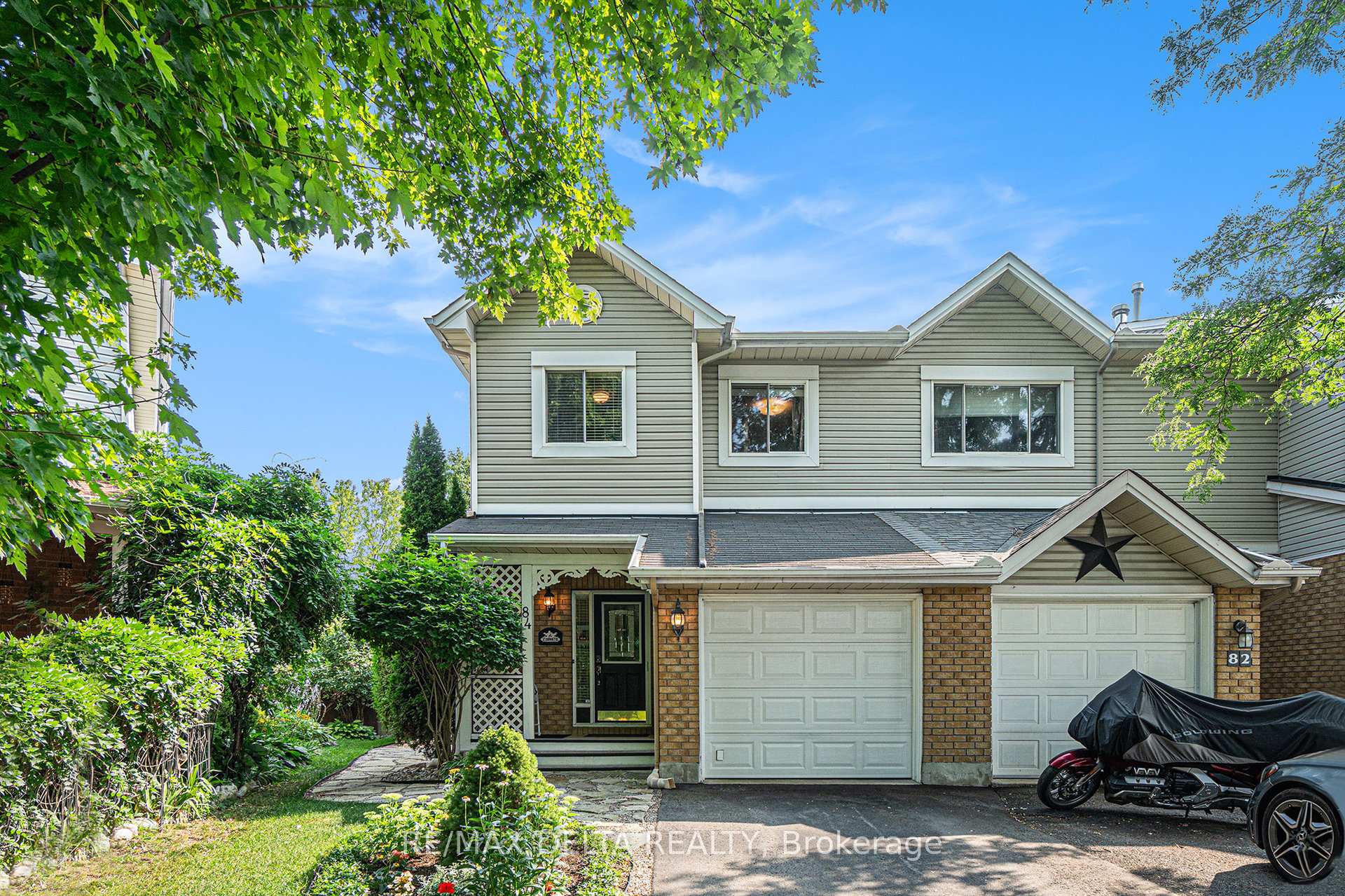 Photo 2 of 84 Piper Crescent, Ottawa, Kanata - Morgan's Grant/South March — HOMEH