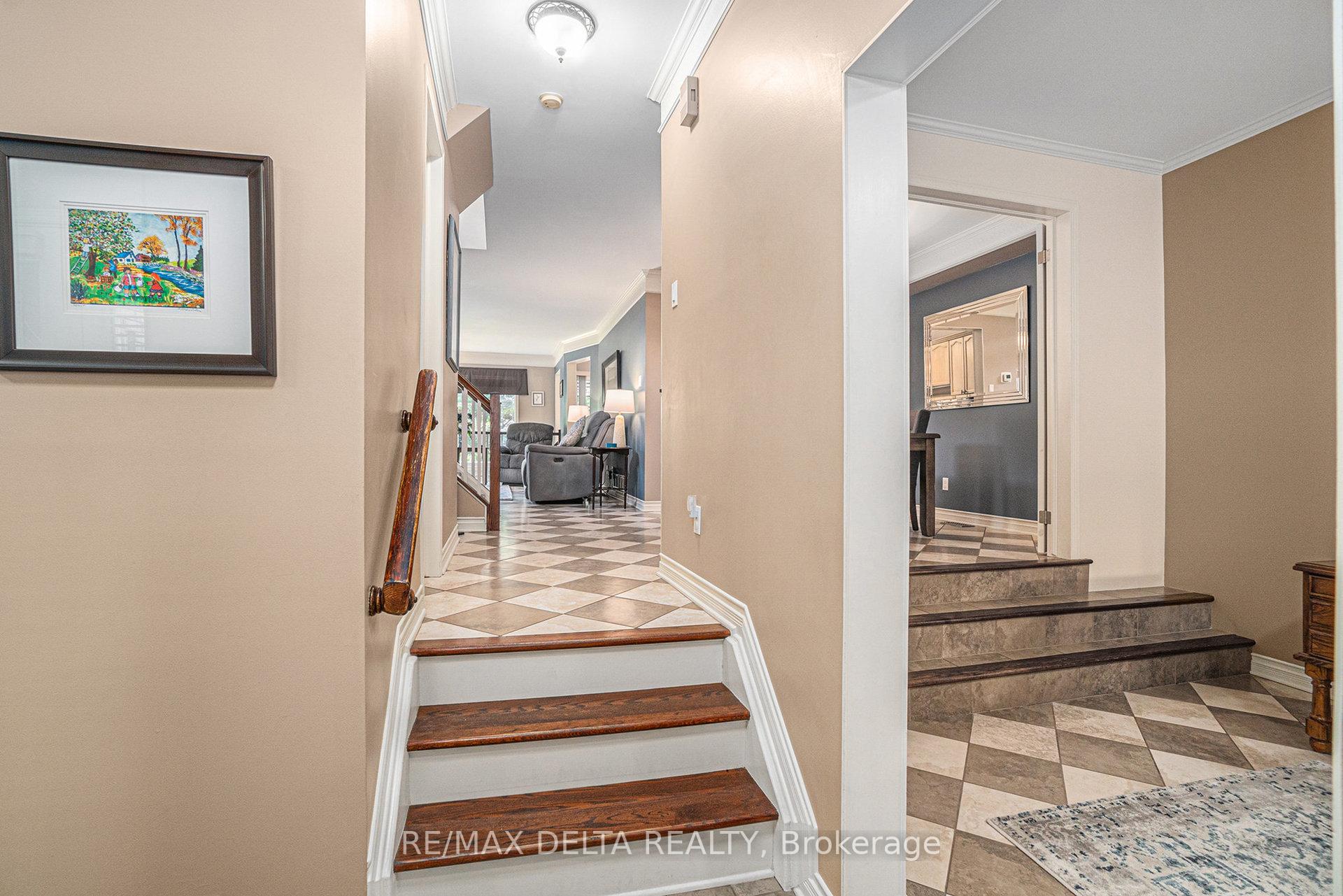 Photo 5 of 84 Piper Crescent, Ottawa, Kanata - Morgan's Grant/South March — HOMEH