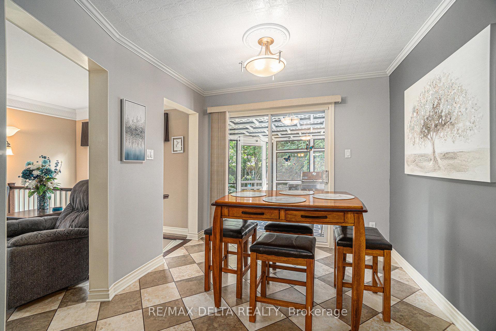 Photo 8 of 84 Piper Crescent, Ottawa, Kanata - Morgan's Grant/South March — HOMEH