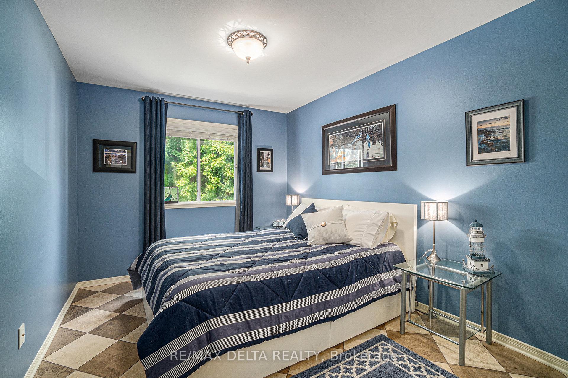 Photo 18 of 84 Piper Crescent, Ottawa, Kanata - Morgan's Grant/South March — HOMEH