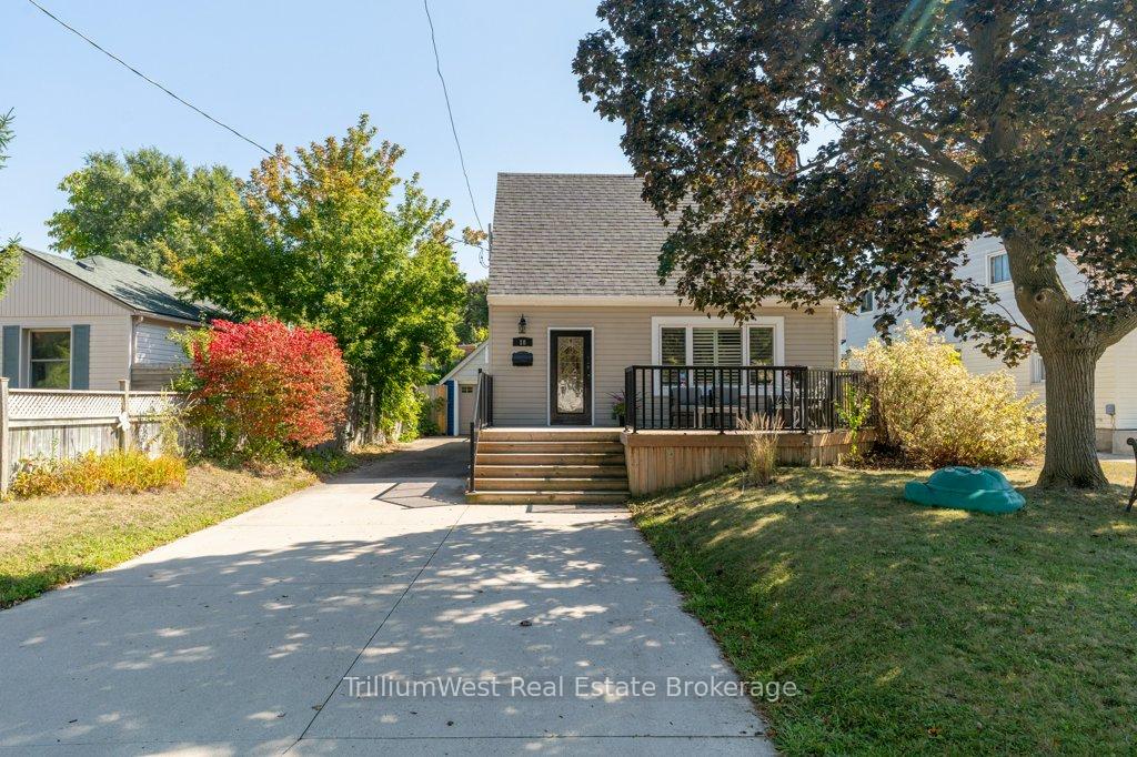 Photo 3 of 18 St. Clair Avenue, Kitchener — HOMEH