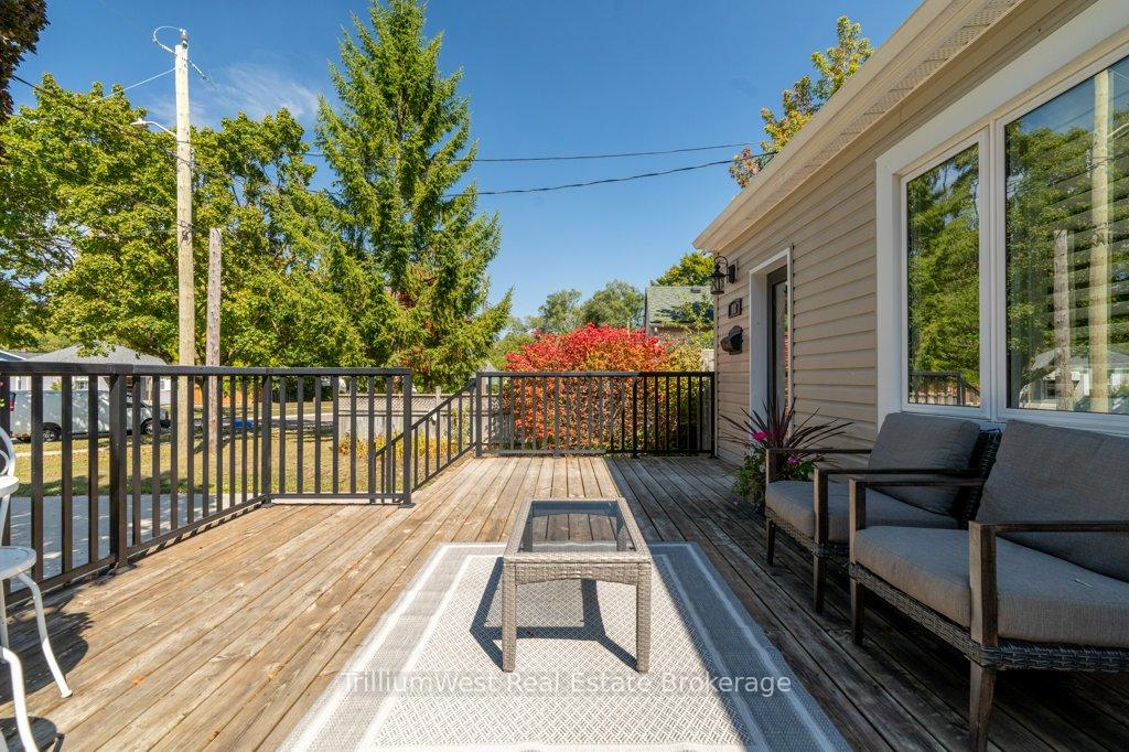 Photo 9 of 18 St. Clair Avenue, Kitchener — HOMEH