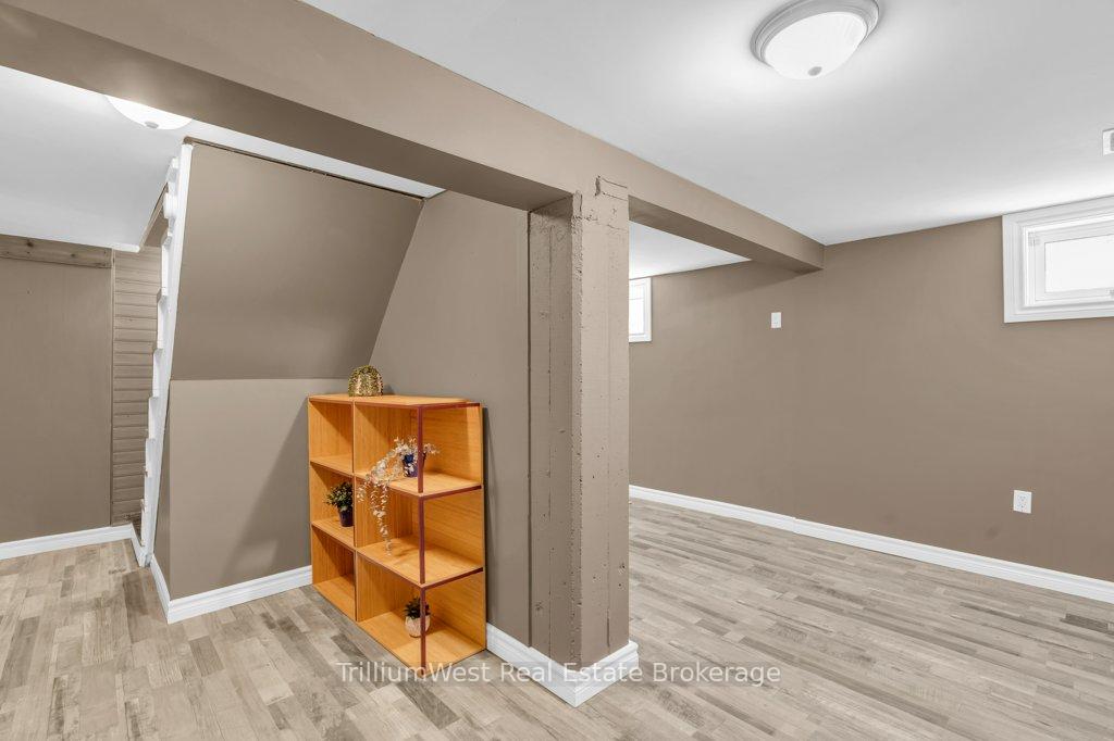 Photo 31 of 18 St. Clair Avenue, Kitchener — HOMEH