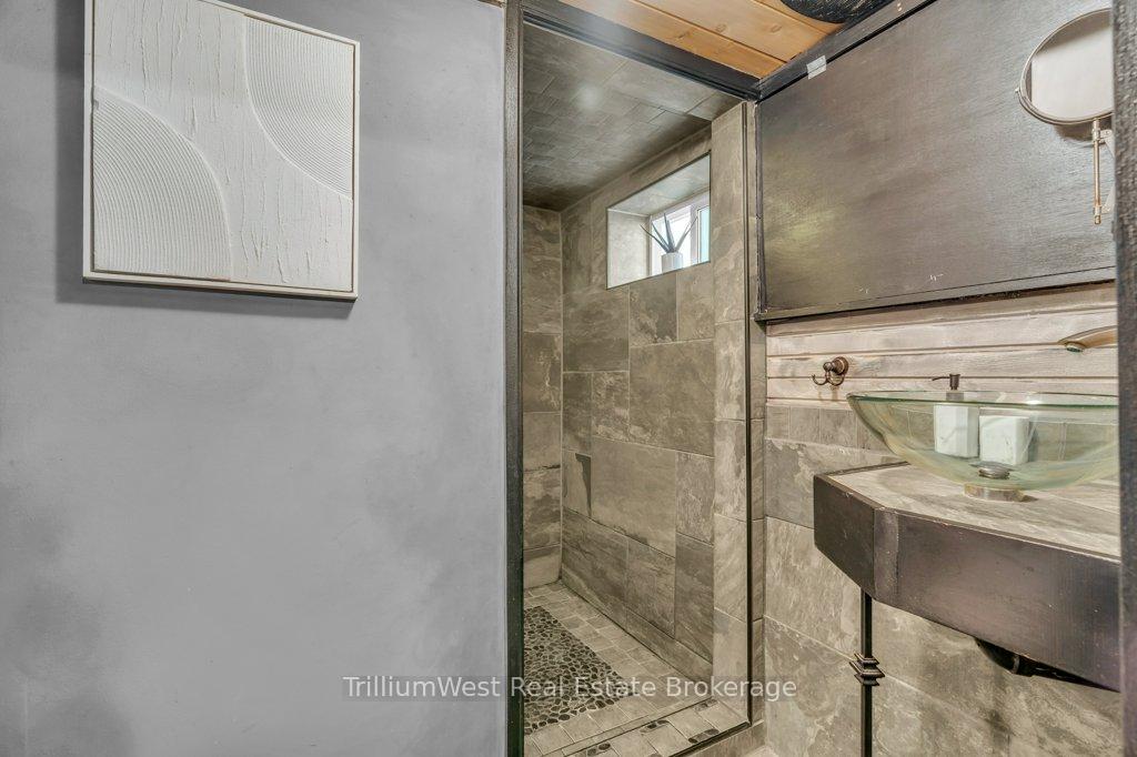 Photo 34 of 18 St. Clair Avenue, Kitchener — HOMEH