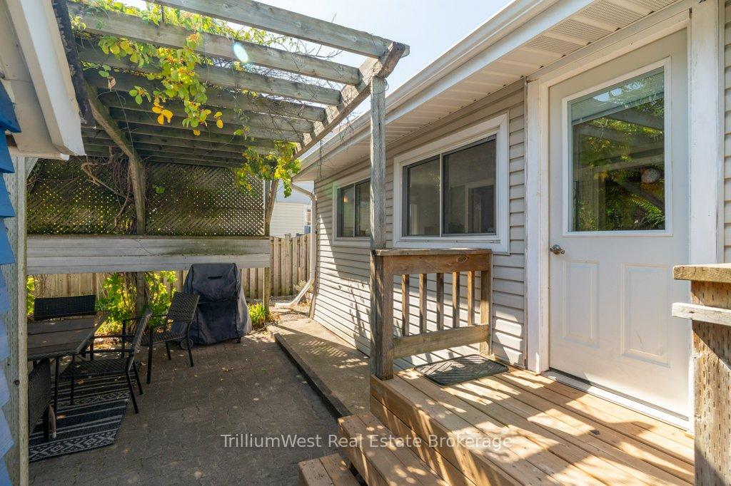 Photo 38 of 18 St. Clair Avenue, Kitchener — HOMEH