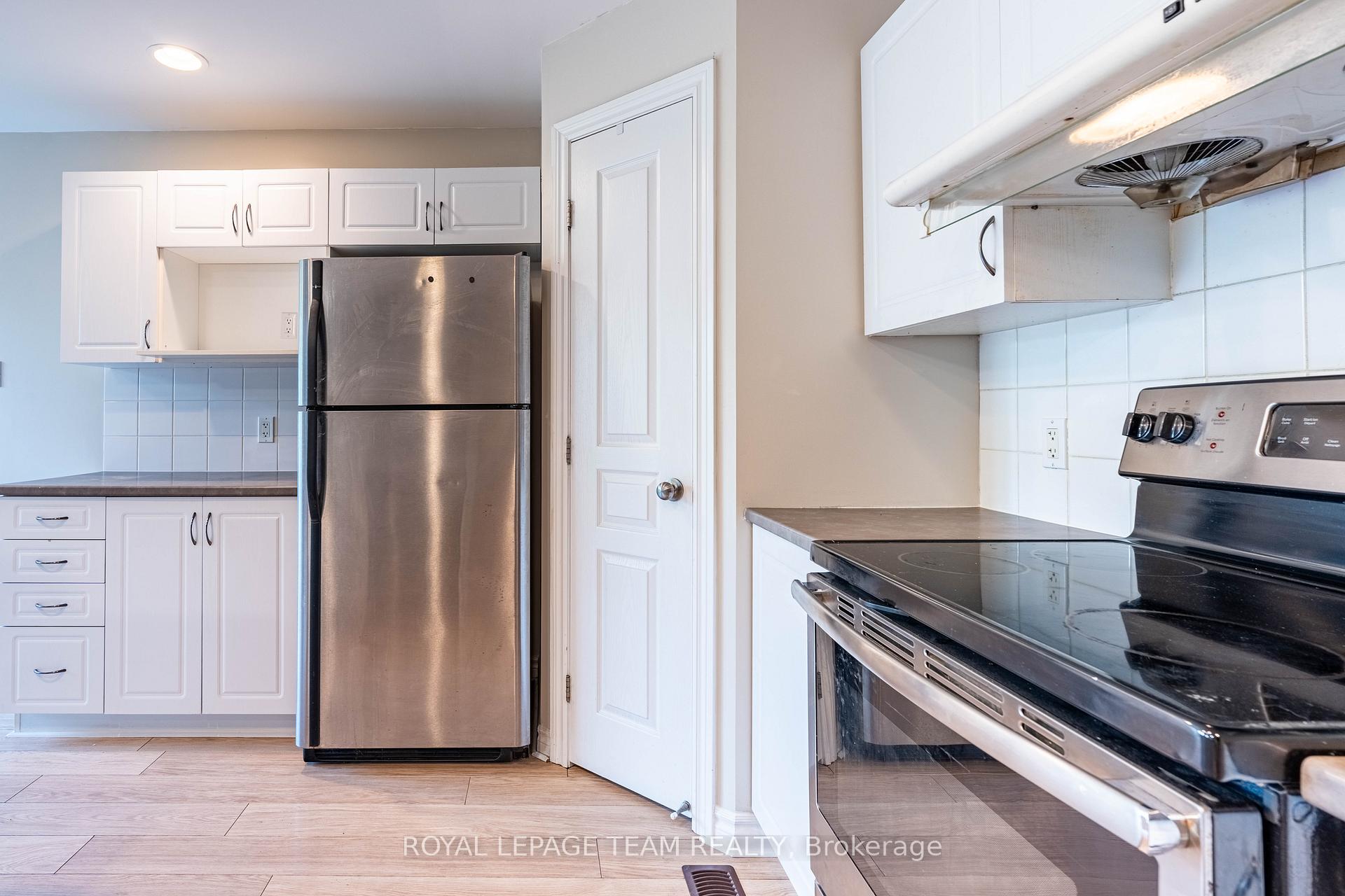 Photo 7 of 238 Tandalee Crescent, Ottawa, Kanata - Emerald Meadows/Trailwest — HOMEH