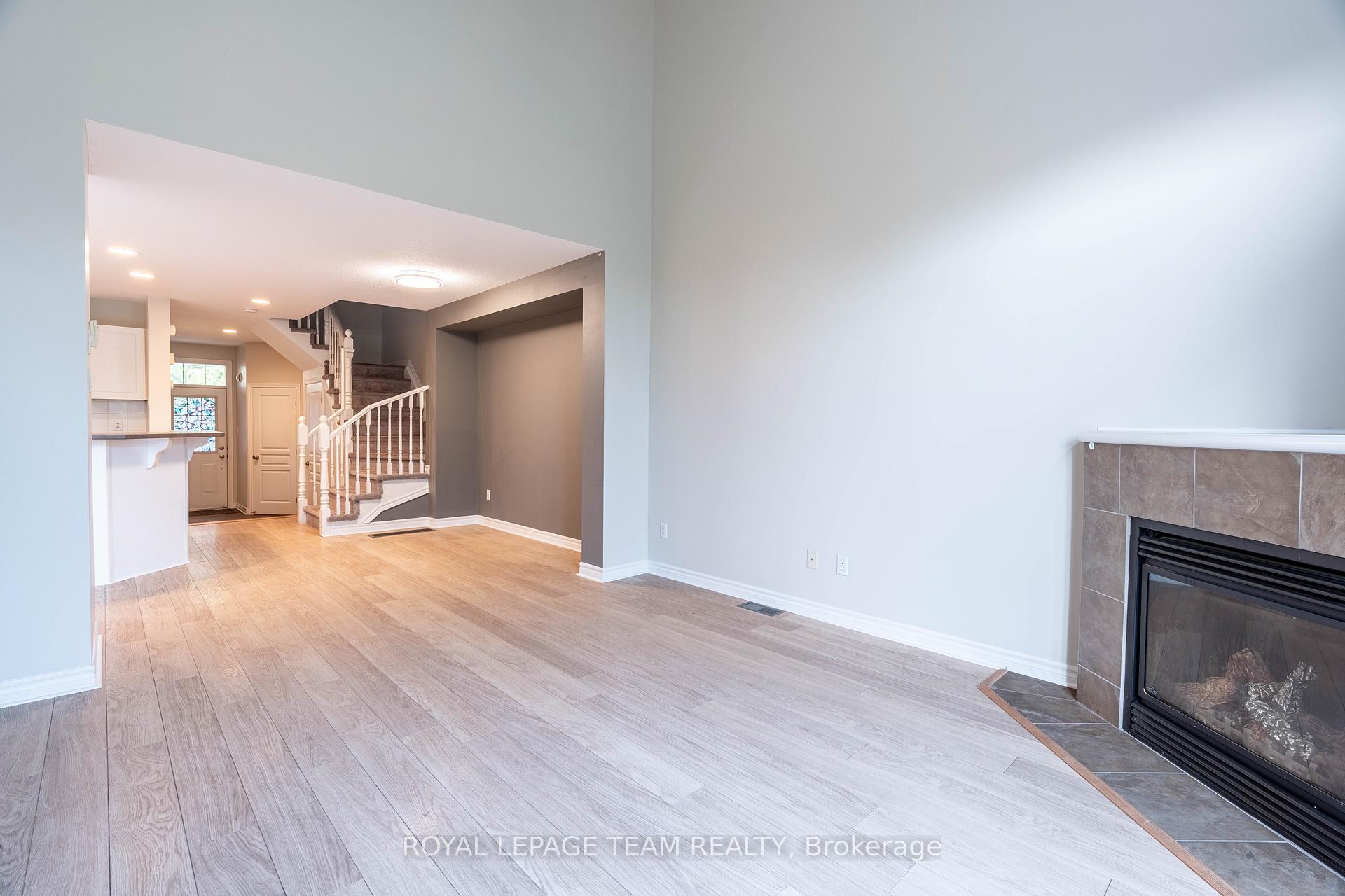 Photo 15 of 238 Tandalee Crescent, Ottawa, Kanata - Emerald Meadows/Trailwest — HOMEH