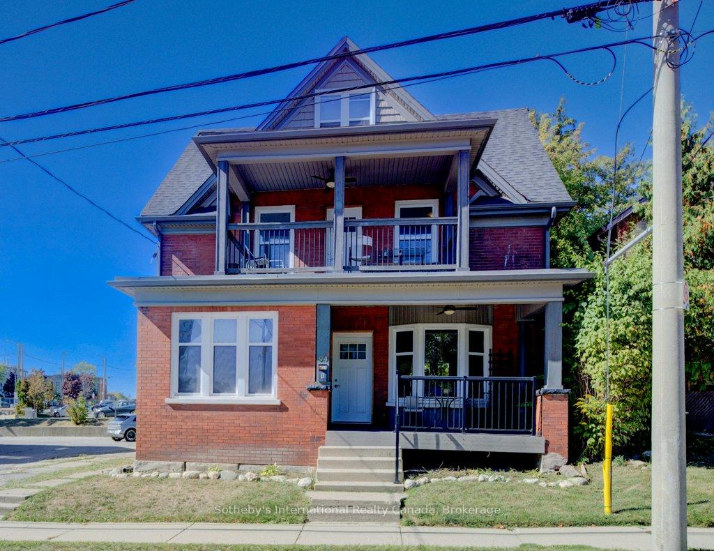 Front of 94 Scott Street