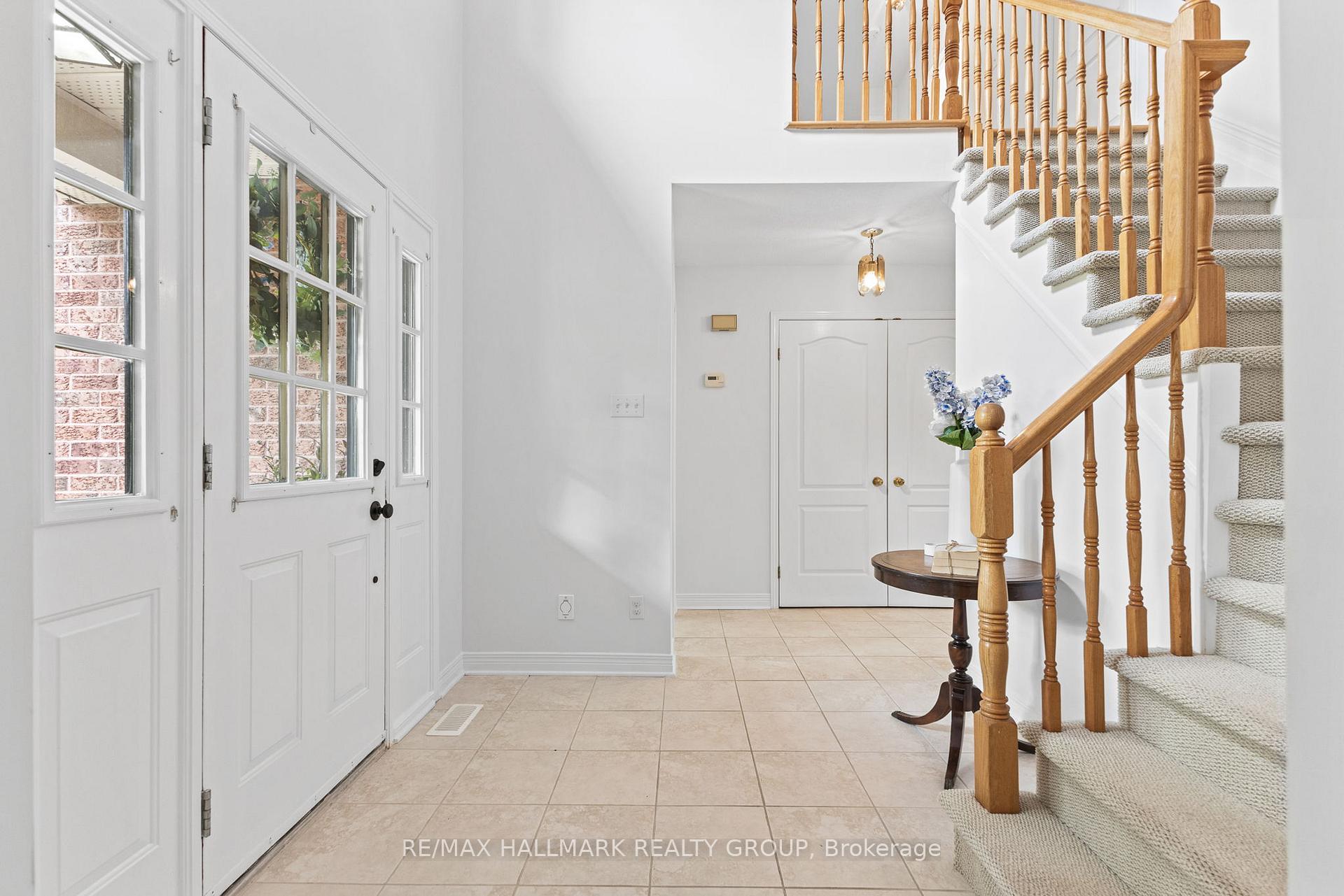 Photo 5 of 1106 Rideau Bend Crescent, Ottawa, Manotick East to Manotick Station — HOMEH