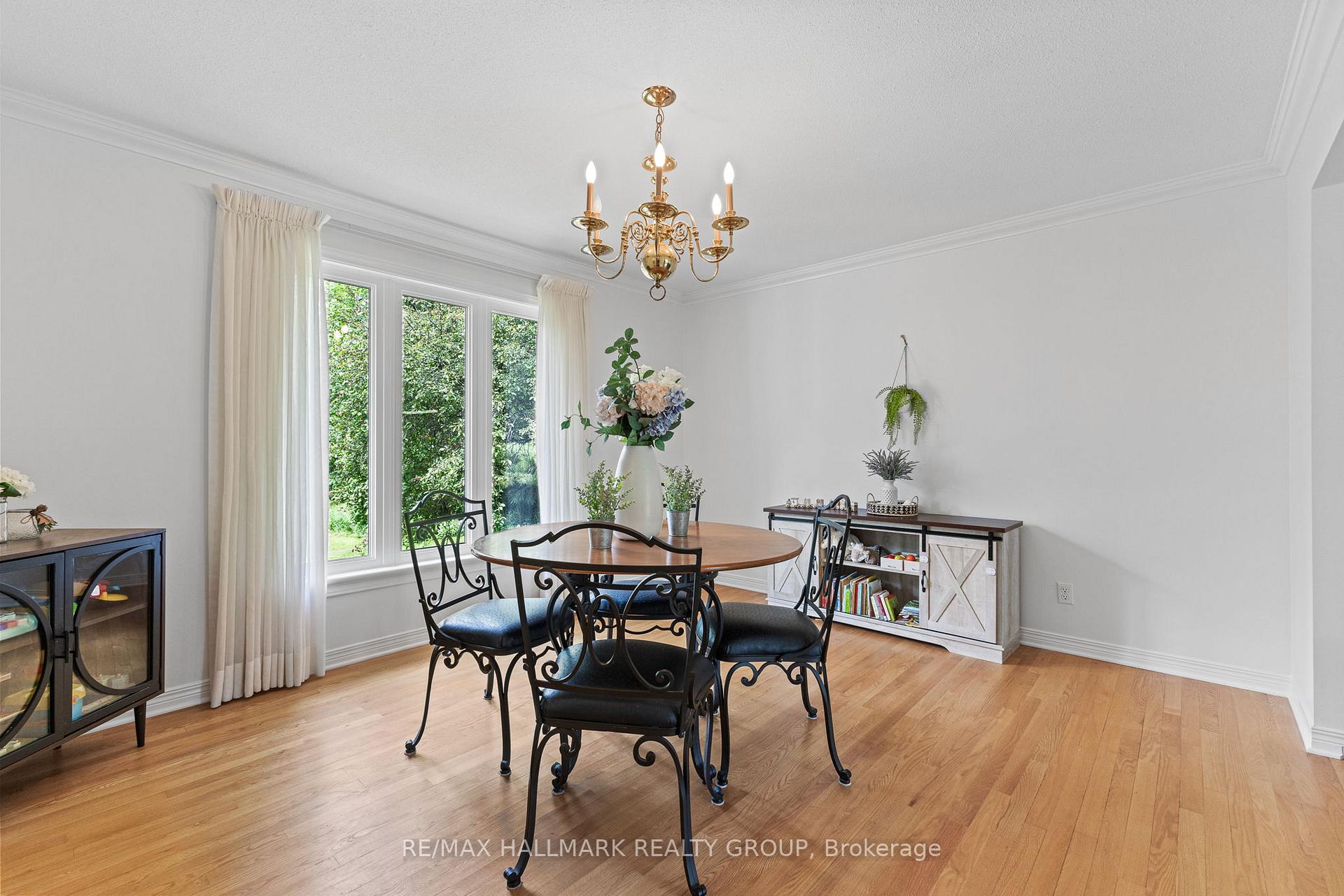 Photo 7 of 1106 Rideau Bend Crescent, Ottawa, Manotick East to Manotick Station — HOMEH