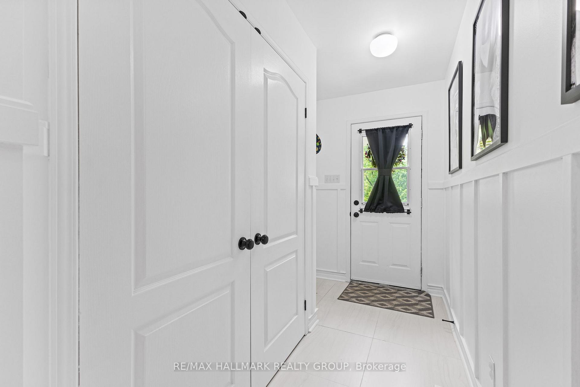 Photo 20 of 1106 Rideau Bend Crescent, Ottawa, Manotick East to Manotick Station — HOMEH