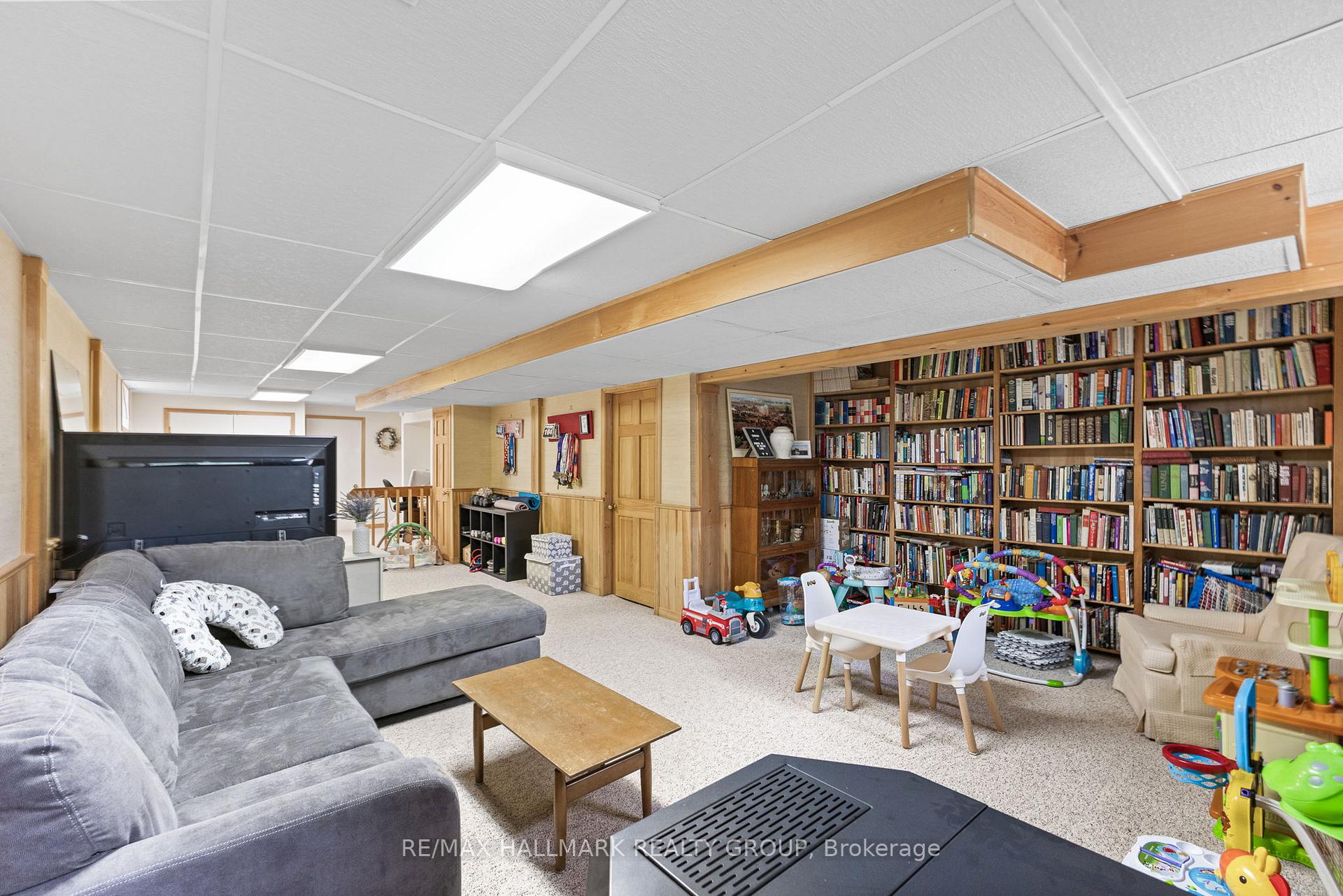 Photo 38 of 1106 Rideau Bend Crescent, Ottawa, Manotick East to Manotick Station — HOMEH