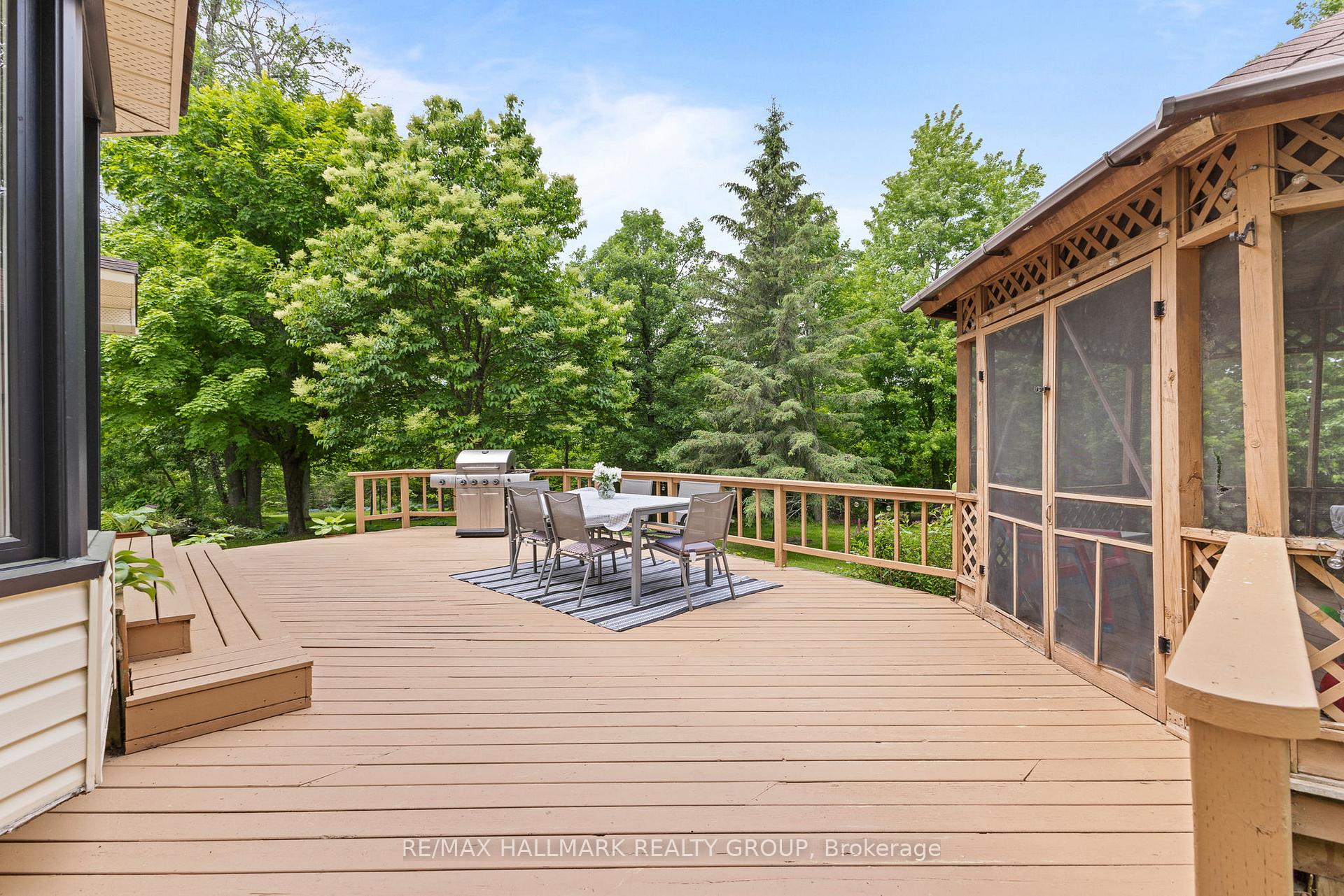 Photo 39 of 1106 Rideau Bend Crescent, Ottawa, Manotick East to Manotick Station — HOMEH