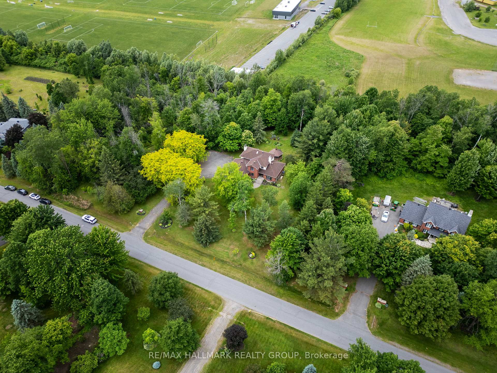 Photo 49 of 1106 Rideau Bend Crescent, Ottawa, Manotick East to Manotick Station — HOMEH