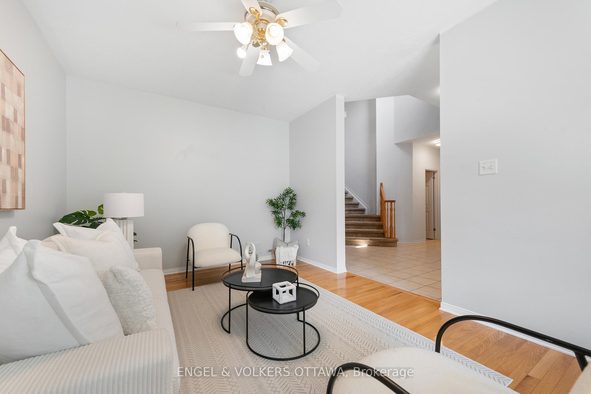 Photo 6 of 26 Redcar Crescent, Ottawa, Kanata - Morgan's Grant/South March — HOMEH