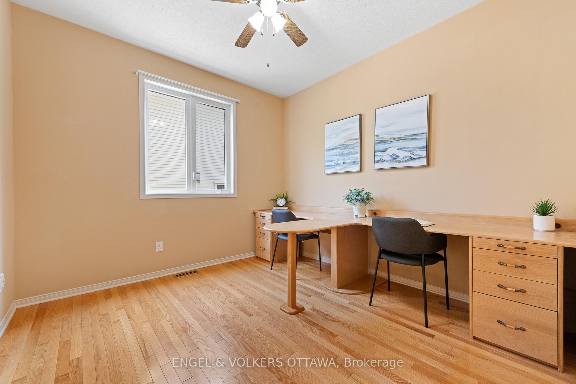 Photo 18 of 26 Redcar Crescent, Ottawa, Kanata - Morgan's Grant/South March — HOMEH