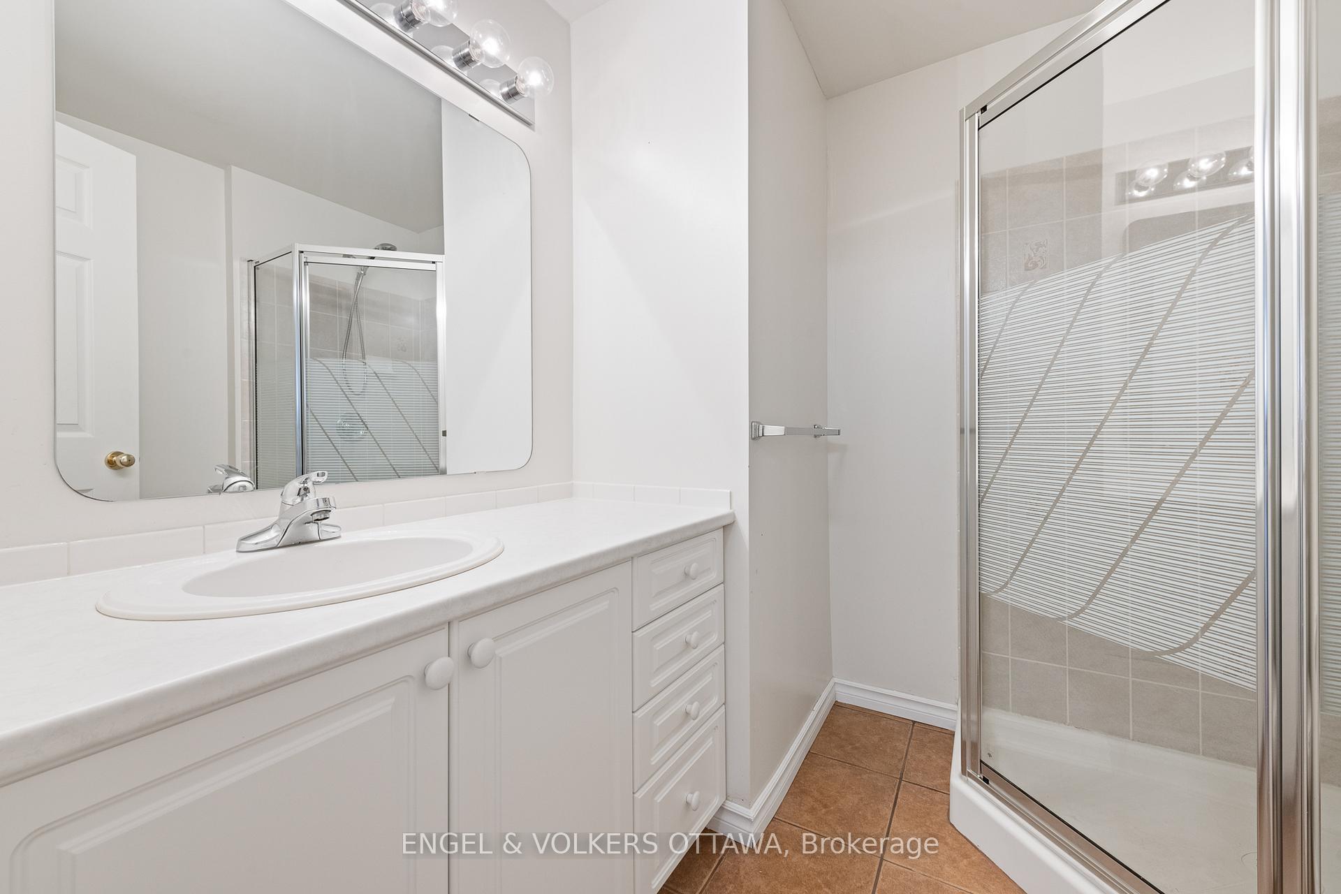 Photo 37 of 26 Redcar Crescent, Ottawa, Kanata - Morgan's Grant/South March — HOMEH