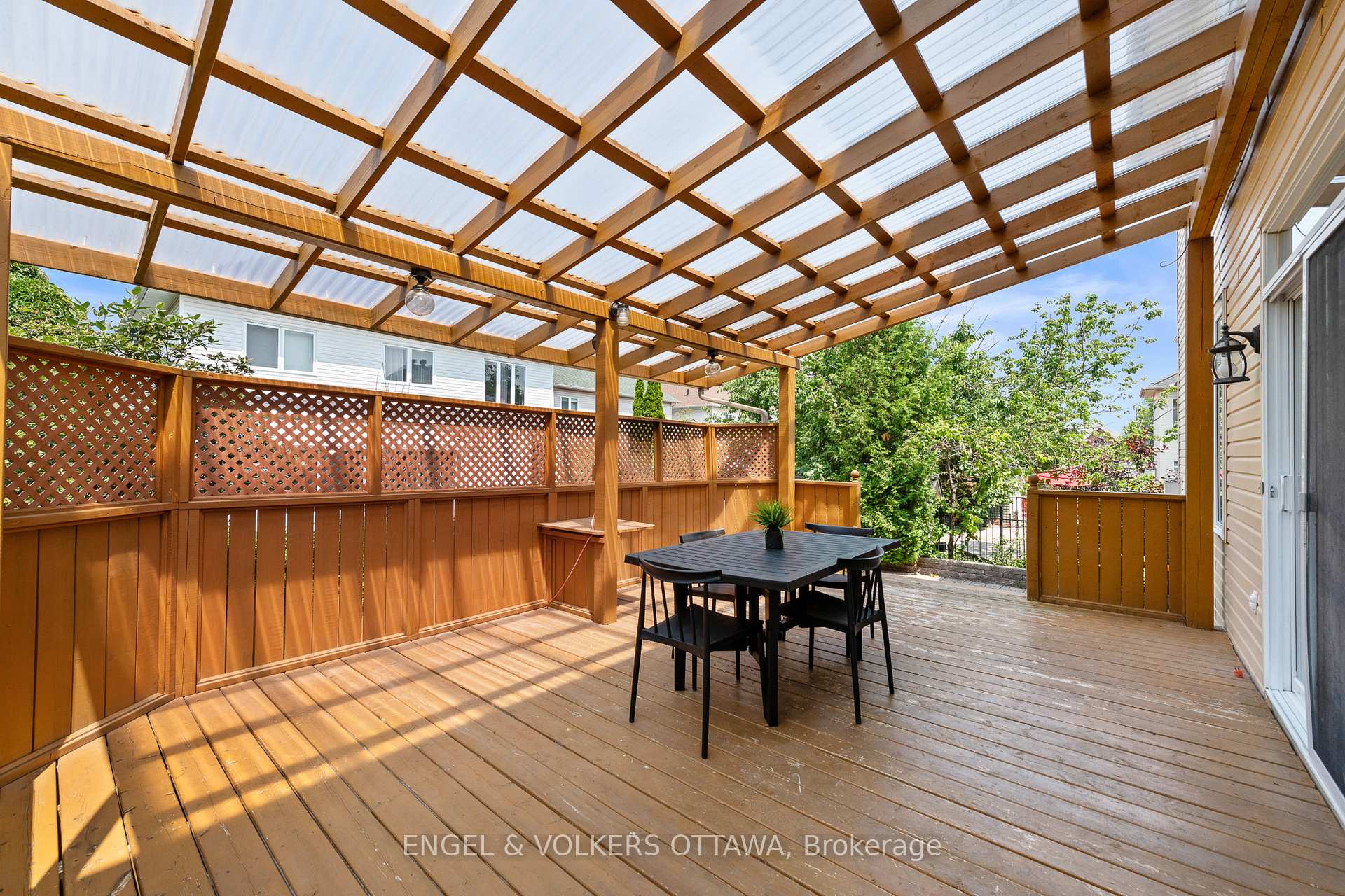 Photo 38 of 26 Redcar Crescent, Ottawa, Kanata - Morgan's Grant/South March — HOMEH