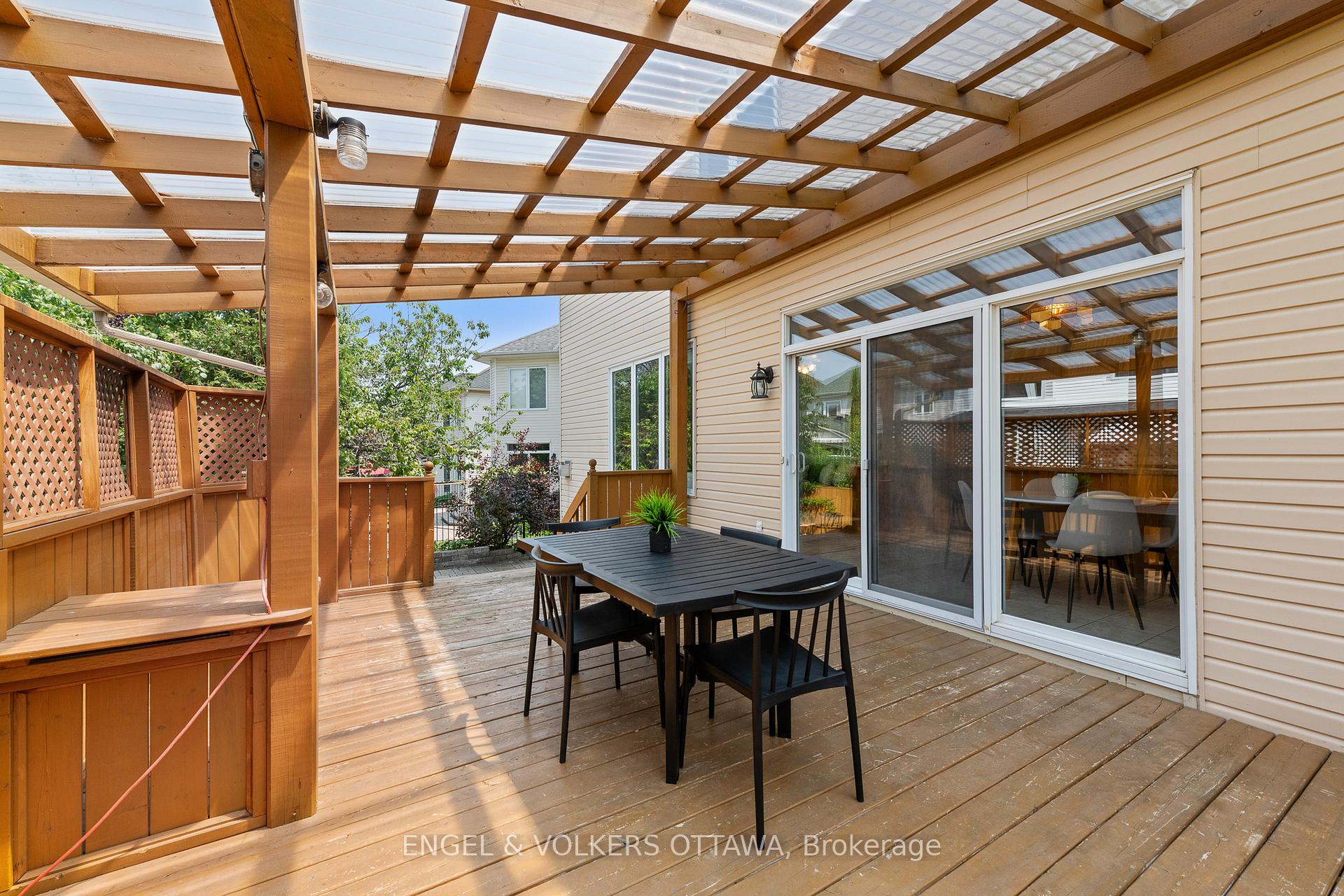 Photo 39 of 26 Redcar Crescent, Ottawa, Kanata - Morgan's Grant/South March — HOMEH
