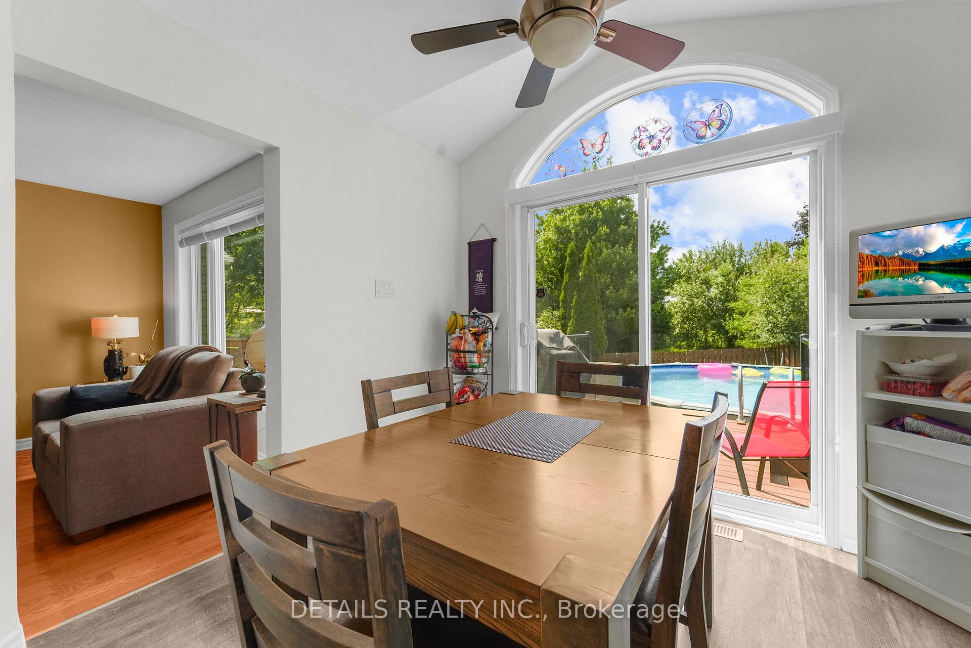 Photo 12 of 14 Mcpeake Place, Ottawa, Kanata - Morgan's Grant/South March — HOMEH