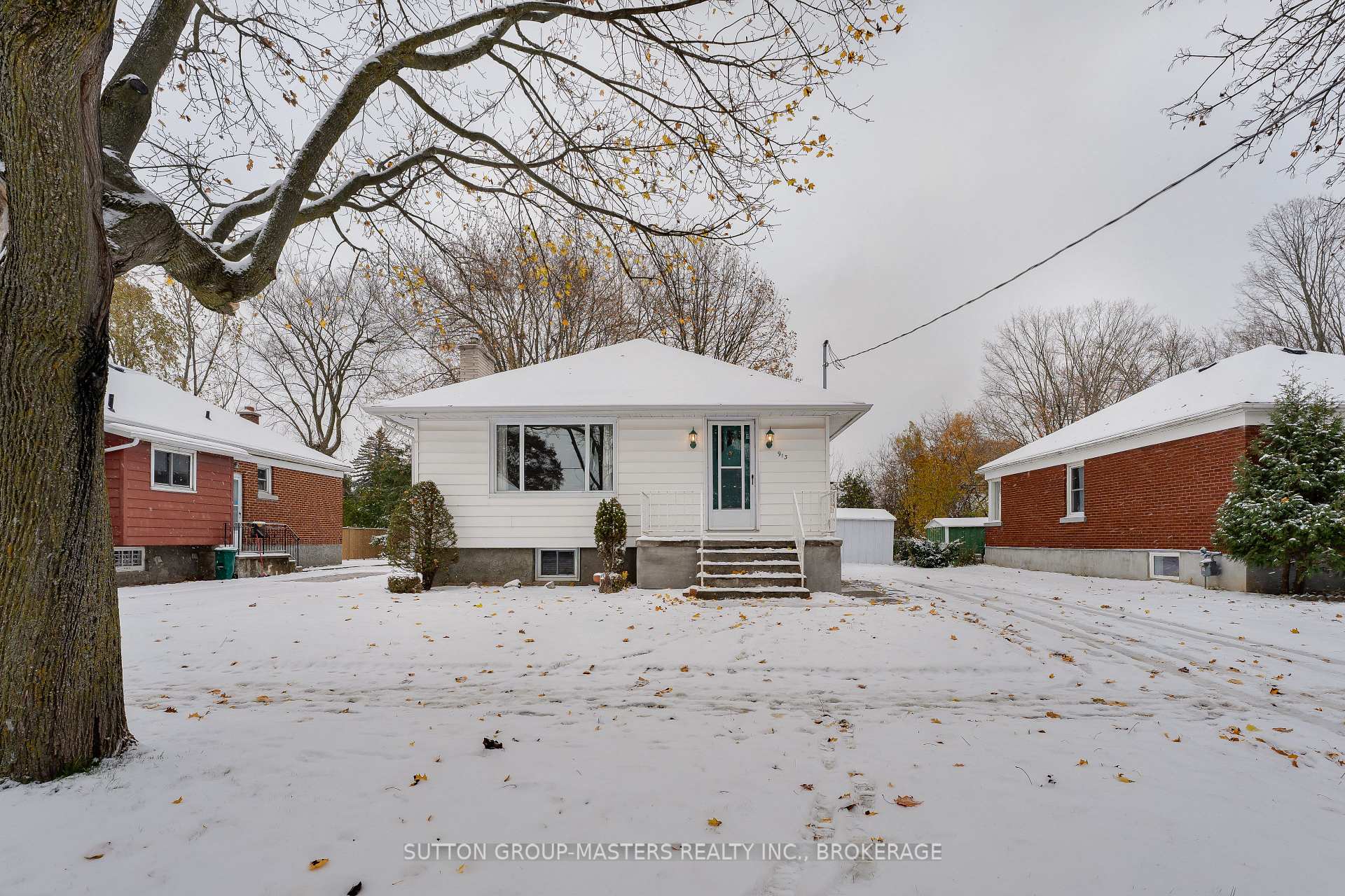 Photo 1 of 913 Victoria Street, Kingston, East of Sir John A. Blvd — HOMEH