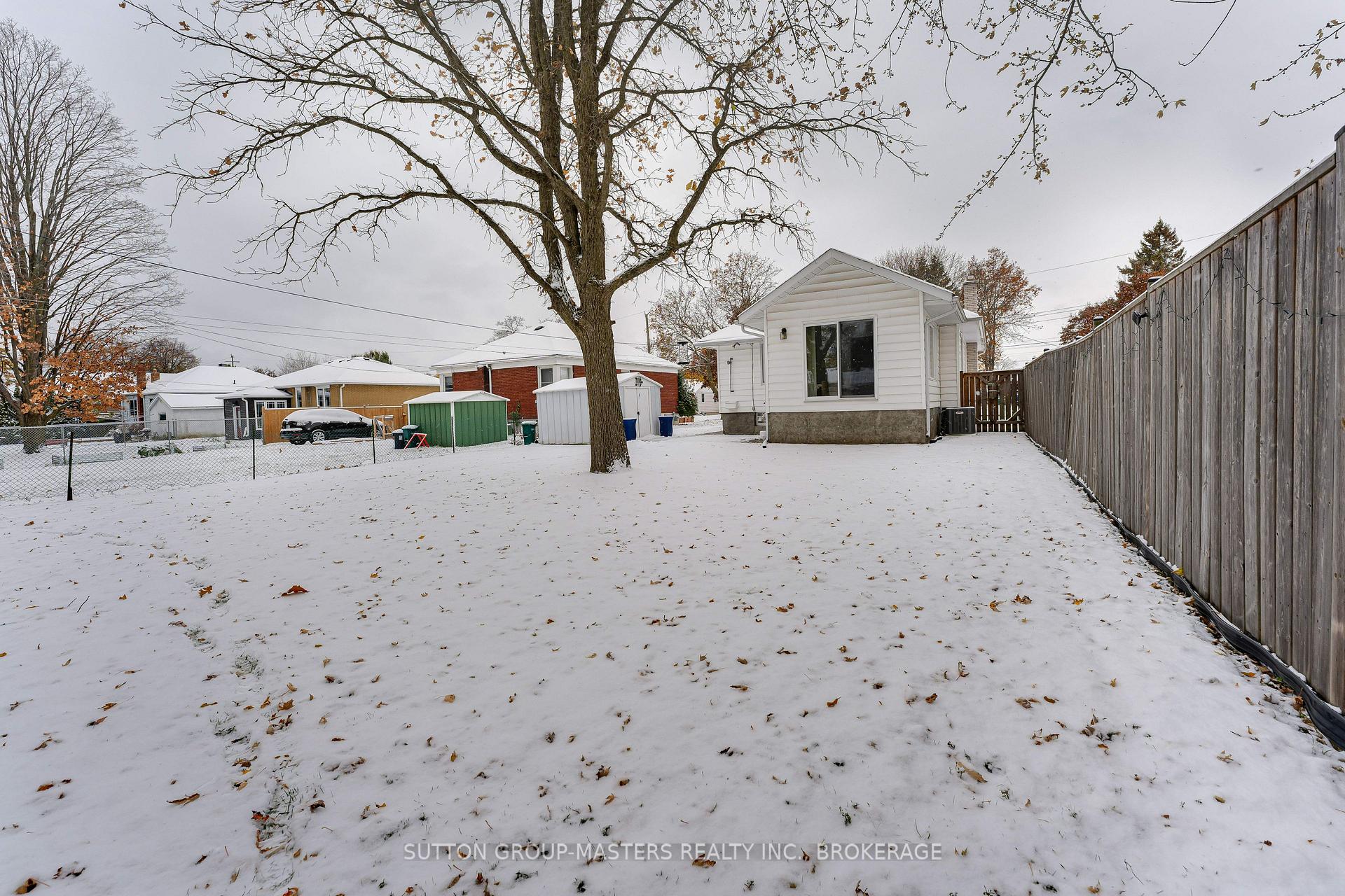 Photo 33 of 913 Victoria Street, Kingston, East of Sir John A. Blvd — HOMEH