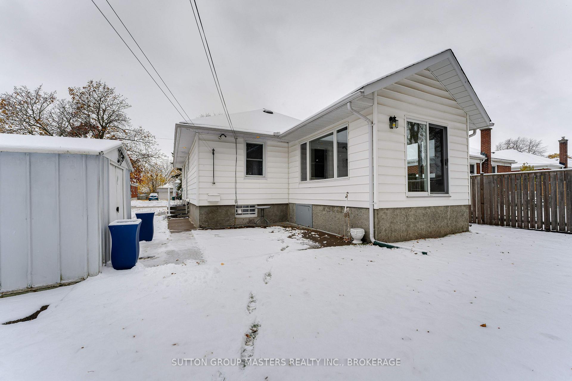 Photo 34 of 913 Victoria Street, Kingston, East of Sir John A. Blvd — HOMEH