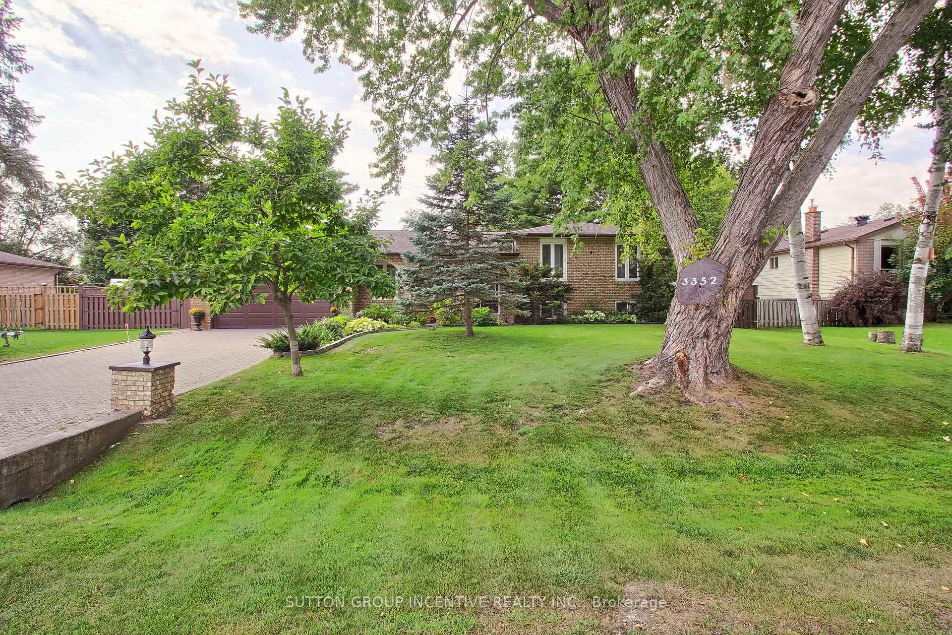 Photo 4 of 3352 Mason Drive, Innisfil, Rural Innisfil — HOMEH