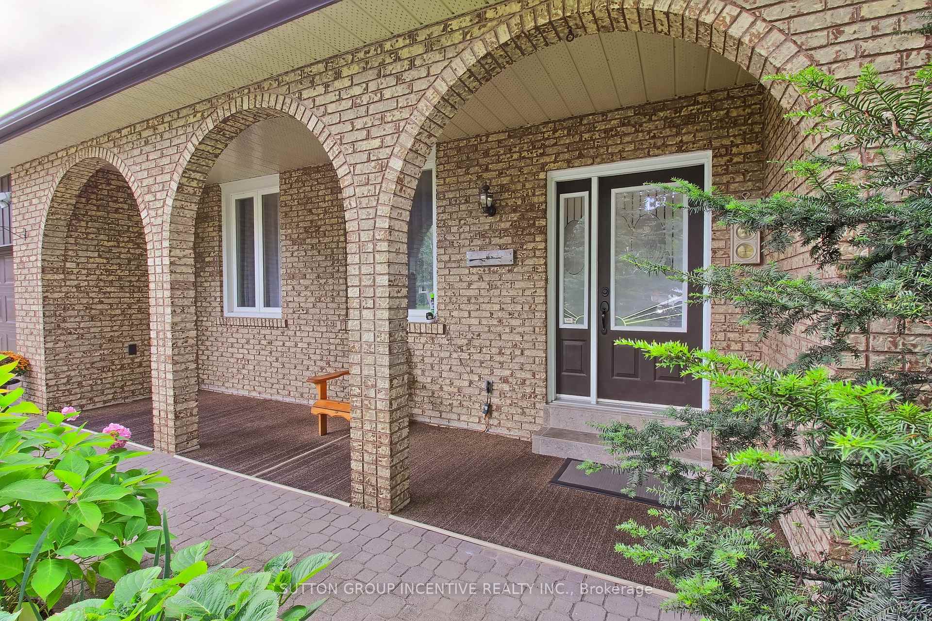 Photo 5 of 3352 Mason Drive, Innisfil, Rural Innisfil — HOMEH