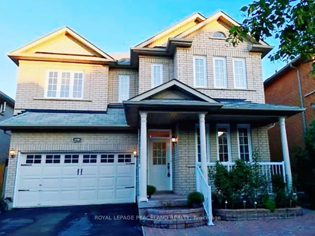 Front of 110 Annina Crescent