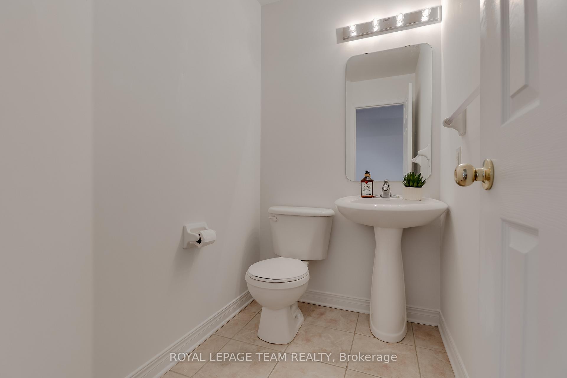 Photo 8 of 51 Stikine Drive, Ottawa, Kanata - Kanata Lakes/Heritage Hills — HOMEH