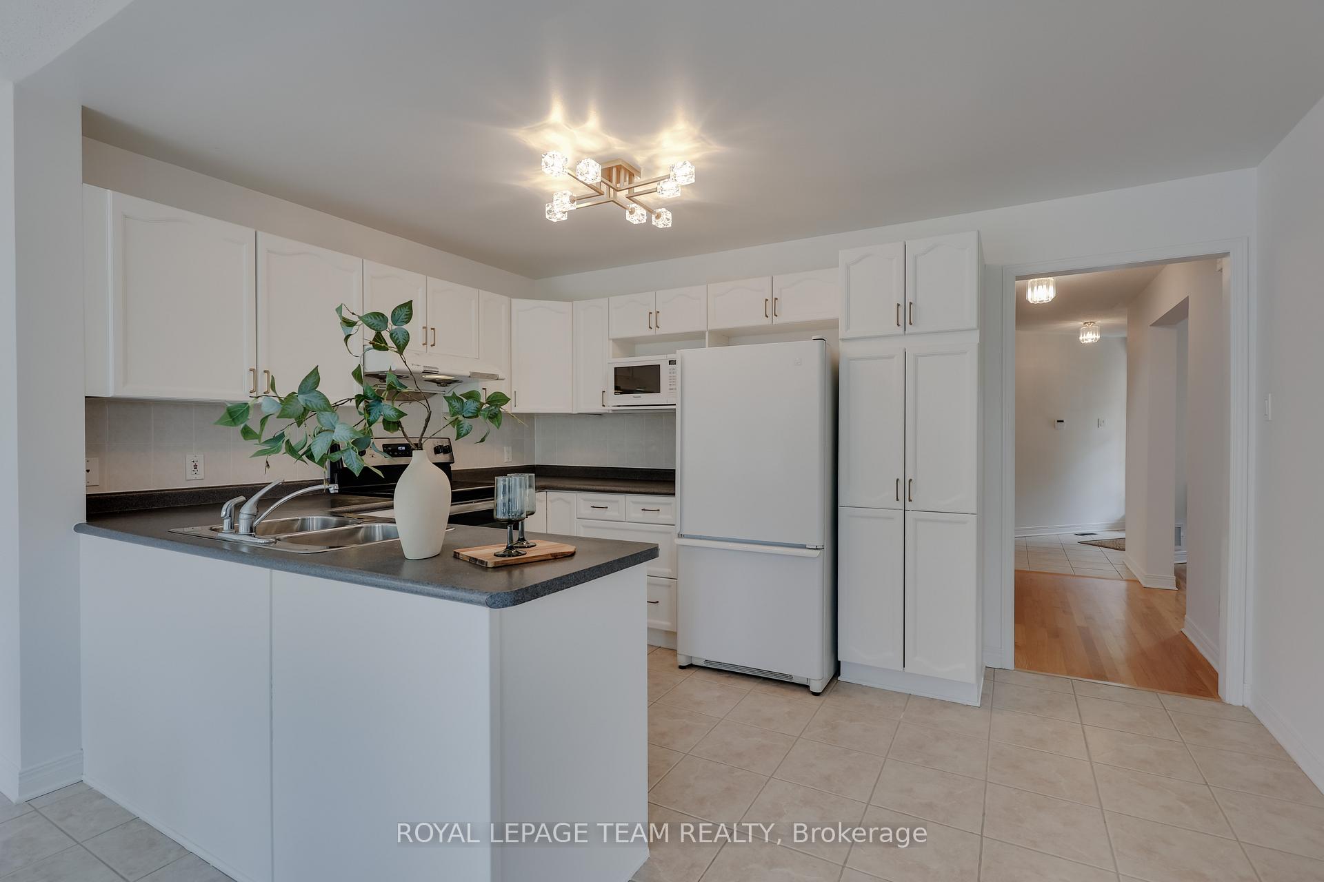 Photo 20 of 51 Stikine Drive, Ottawa, Kanata - Kanata Lakes/Heritage Hills — HOMEH