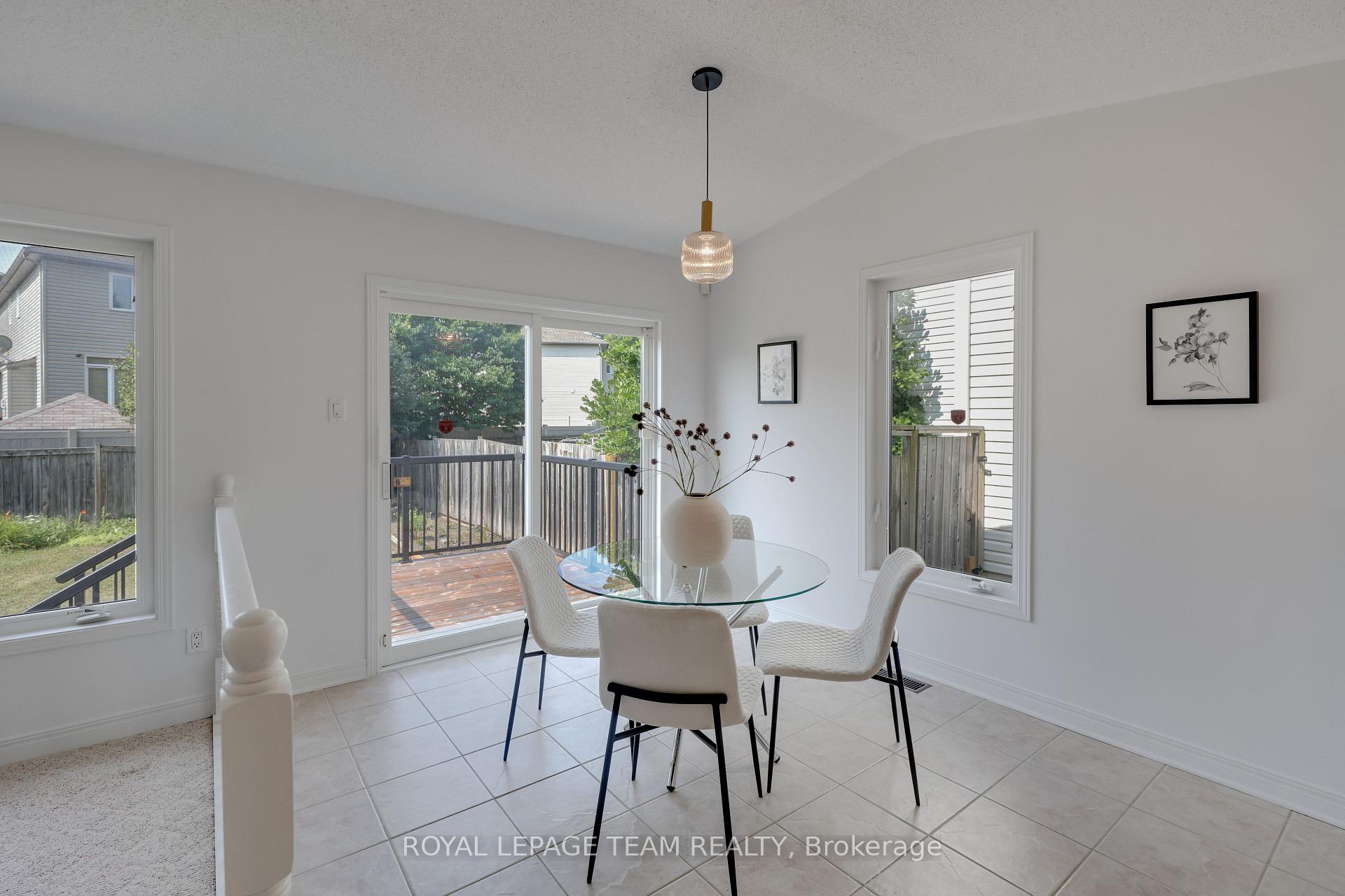 Photo 22 of 51 Stikine Drive, Ottawa, Kanata - Kanata Lakes/Heritage Hills — HOMEH
