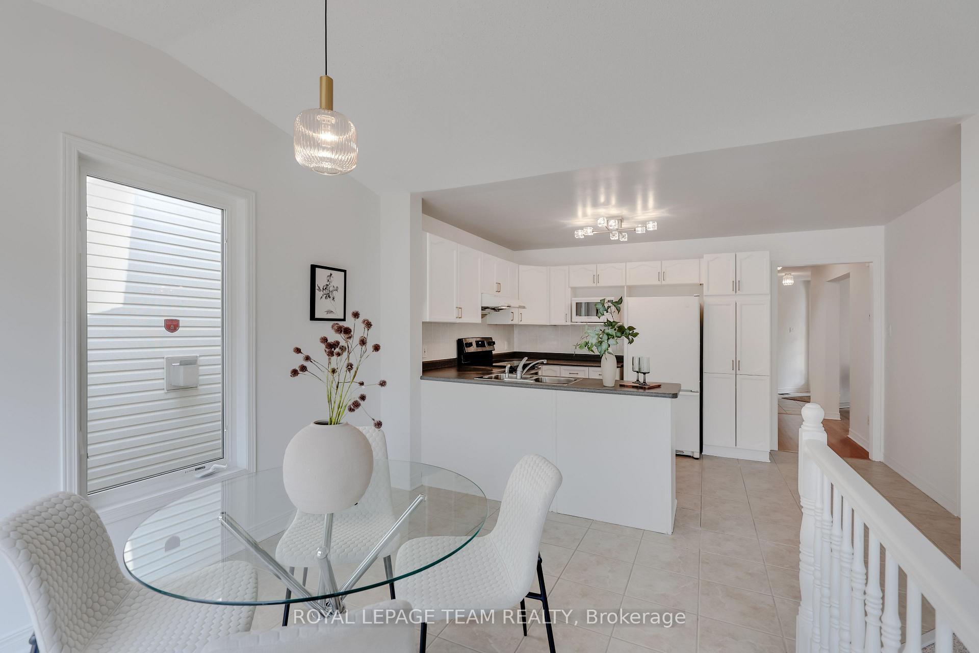 Photo 23 of 51 Stikine Drive, Ottawa, Kanata - Kanata Lakes/Heritage Hills — HOMEH