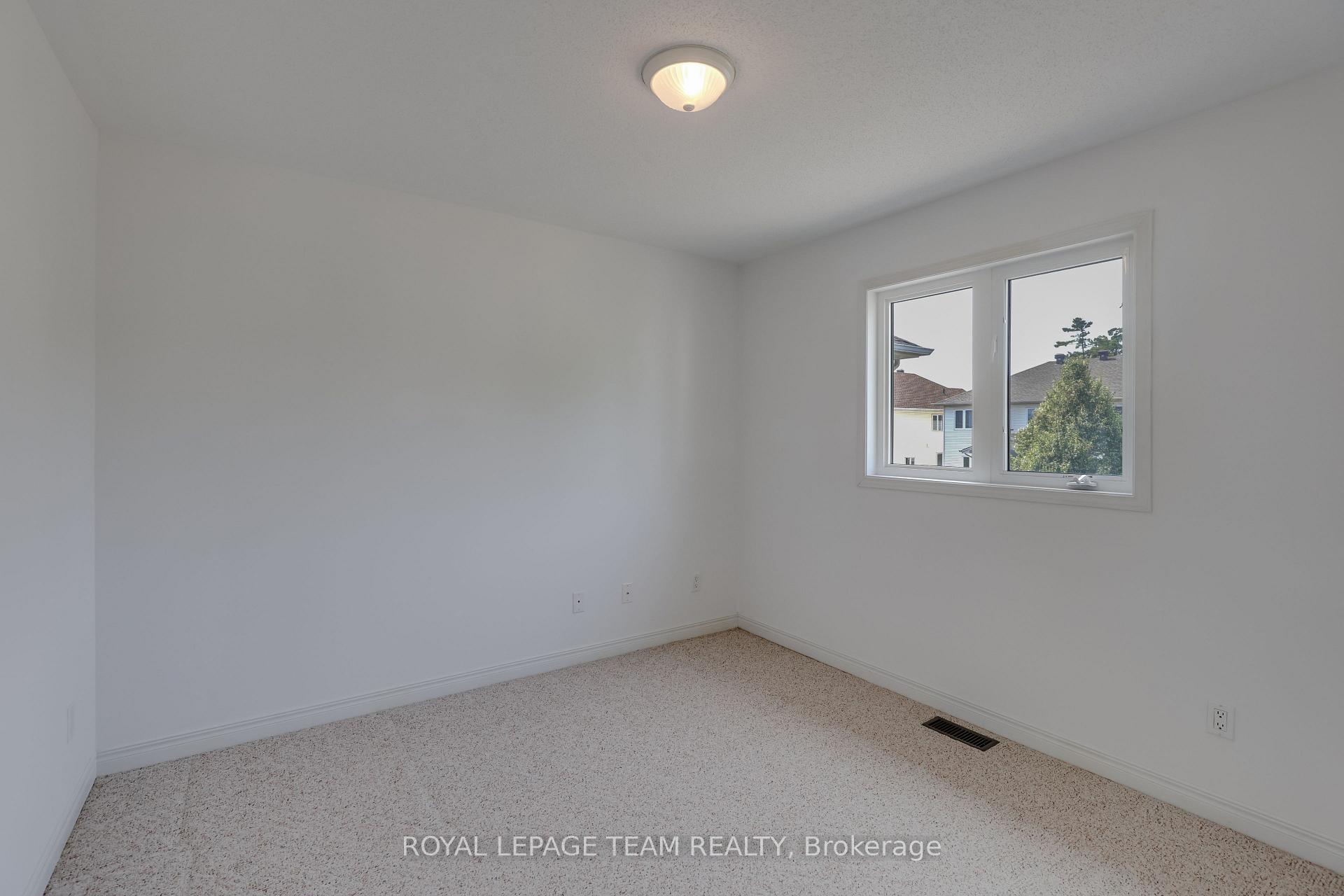 Photo 40 of 51 Stikine Drive, Ottawa, Kanata - Kanata Lakes/Heritage Hills — HOMEH