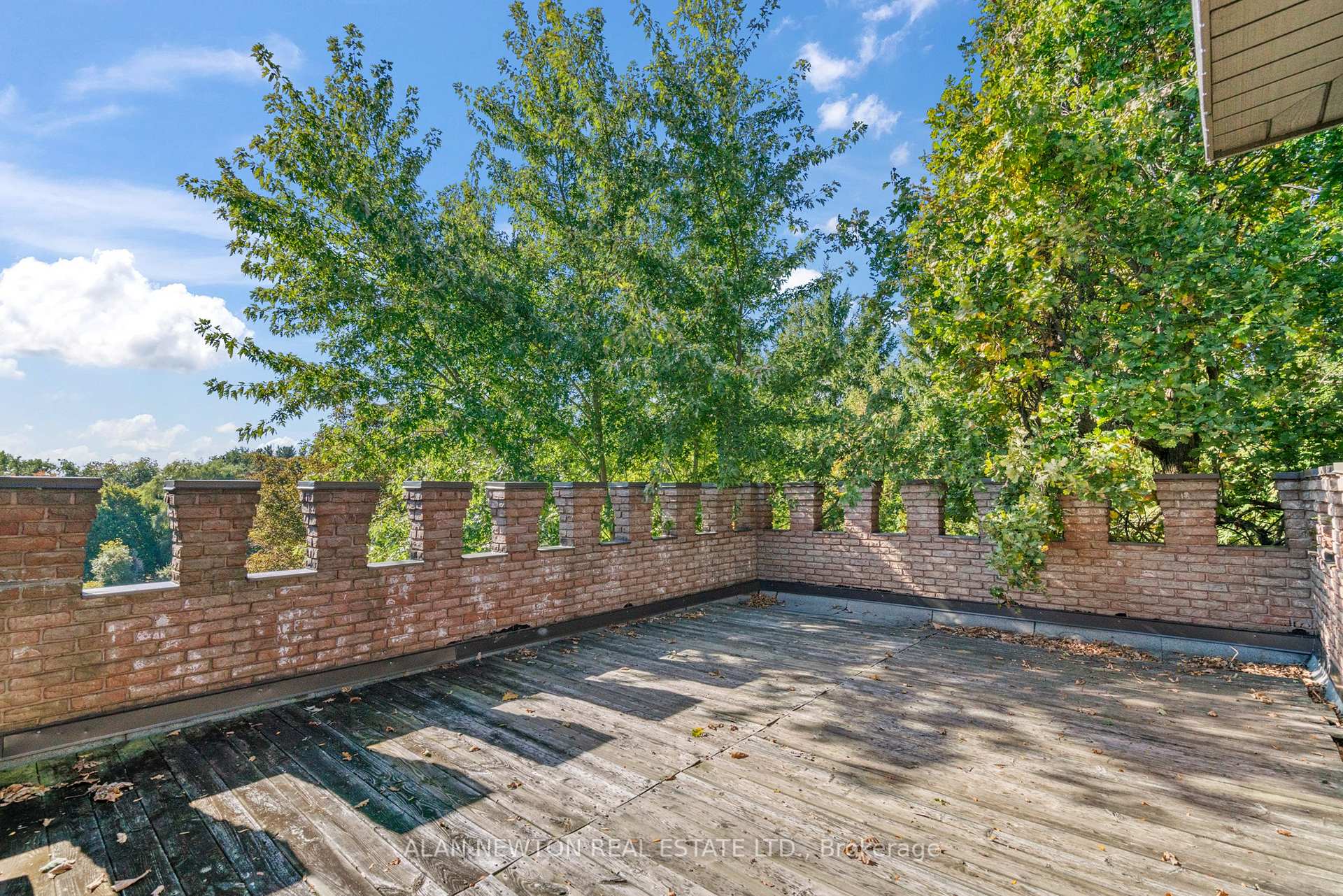 Photo 13 of 12 Blueberry Lane, King, King City — HOMEH