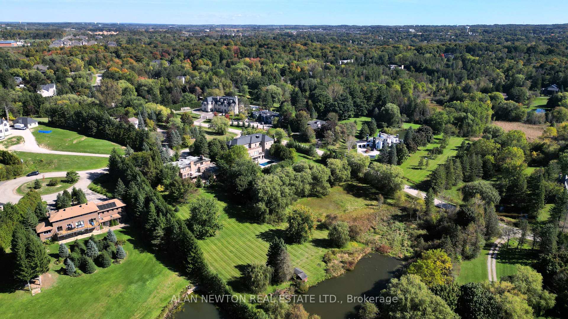 Photo 14 of 12 Blueberry Lane, King, King City — HOMEH
