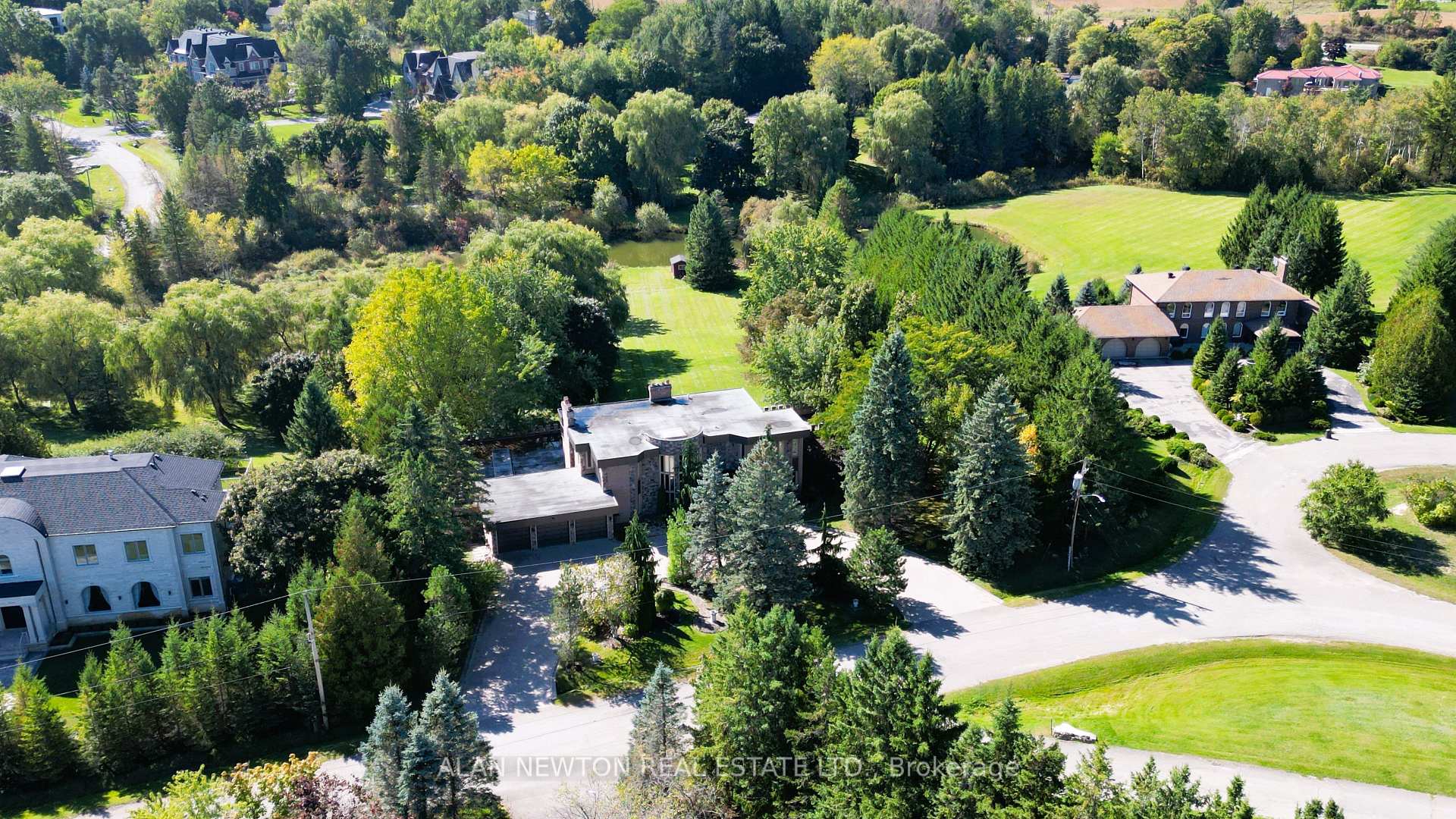 Photo 16 of 12 Blueberry Lane, King, King City — HOMEH