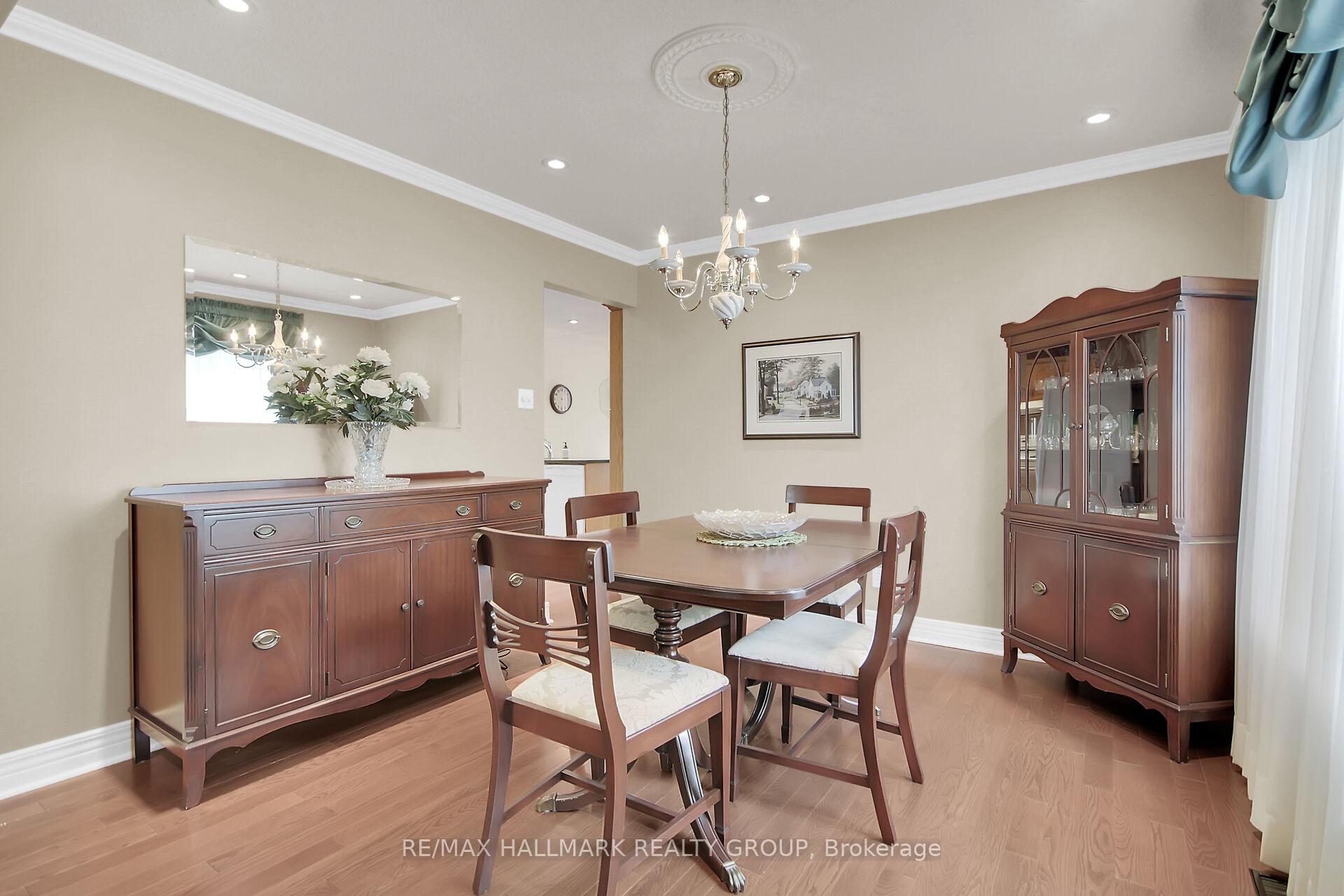 Photo 10 of 30 Langford Crescent, Ottawa, Kanata - Kanata Lakes/Heritage Hills — HOMEH