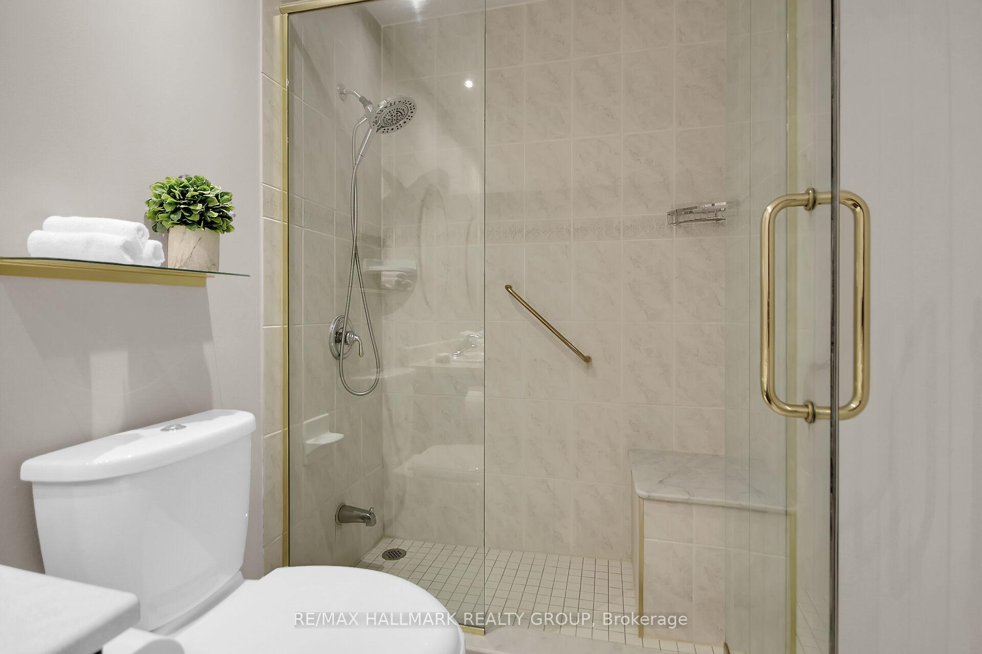Photo 21 of 30 Langford Crescent, Ottawa, Kanata - Kanata Lakes/Heritage Hills — HOMEH