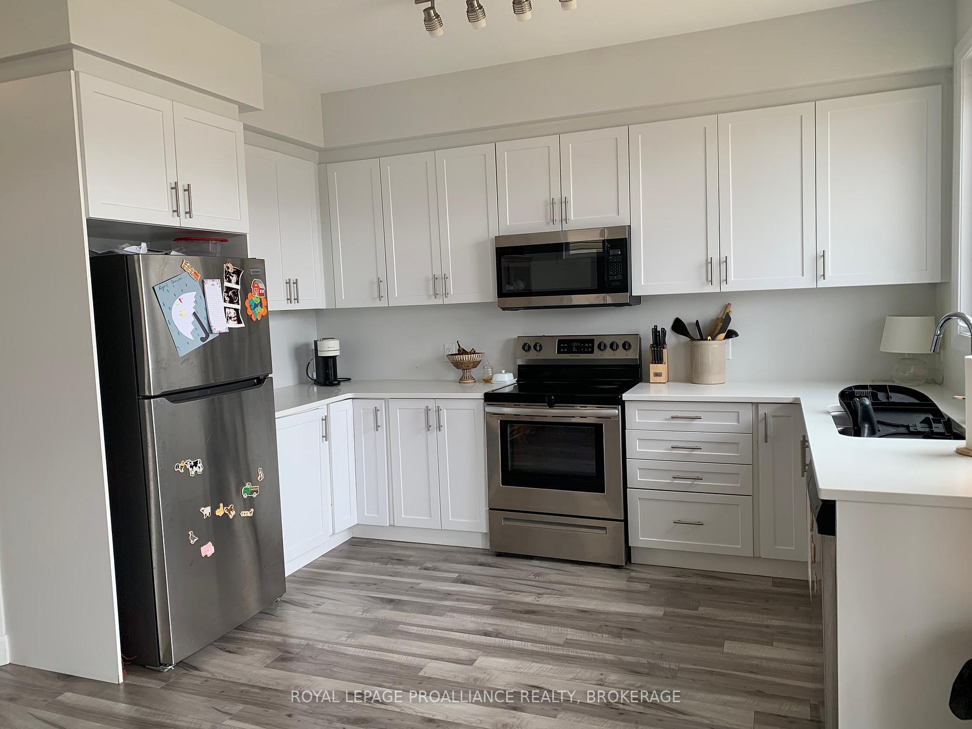 Photo 3 of 115 Superior Drive, Loyalist, Amherstview — HOMEH
