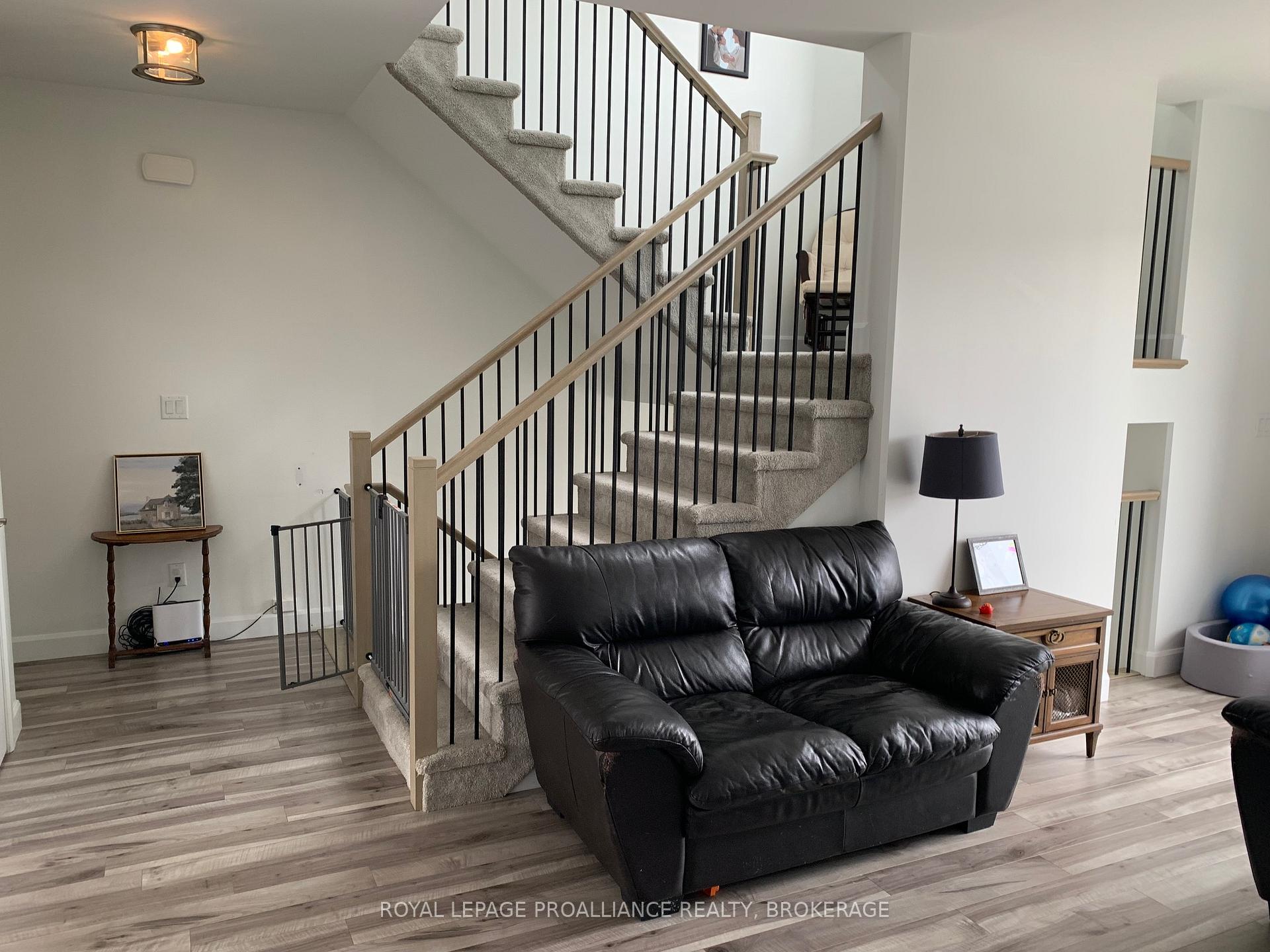 Photo 8 of 115 Superior Drive, Loyalist, Amherstview — HOMEH