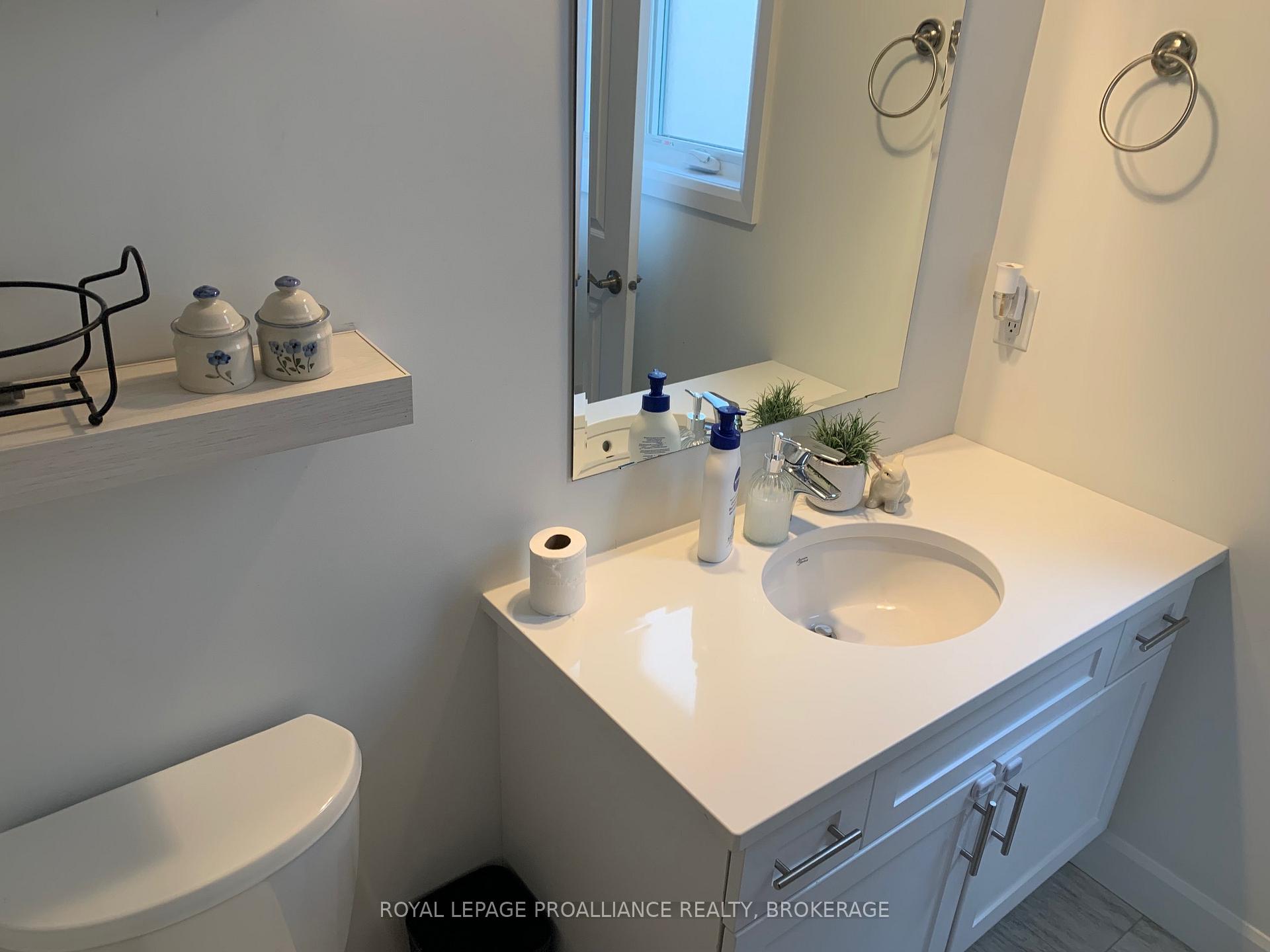 Photo 10 of 115 Superior Drive, Loyalist, Amherstview — HOMEH