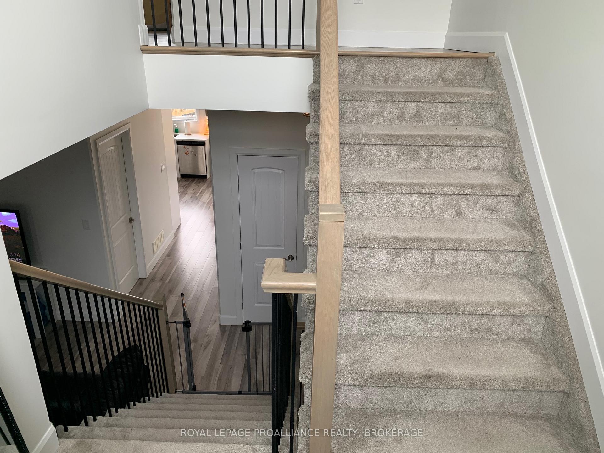 Photo 11 of 115 Superior Drive, Loyalist, Amherstview — HOMEH