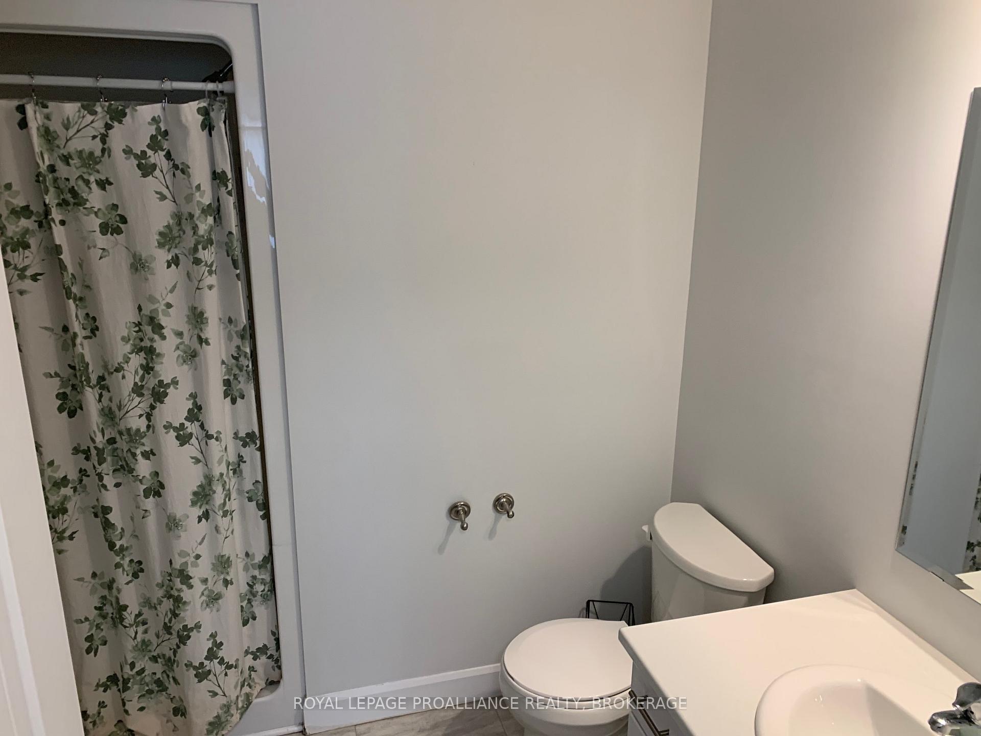 Photo 14 of 115 Superior Drive, Loyalist, Amherstview — HOMEH
