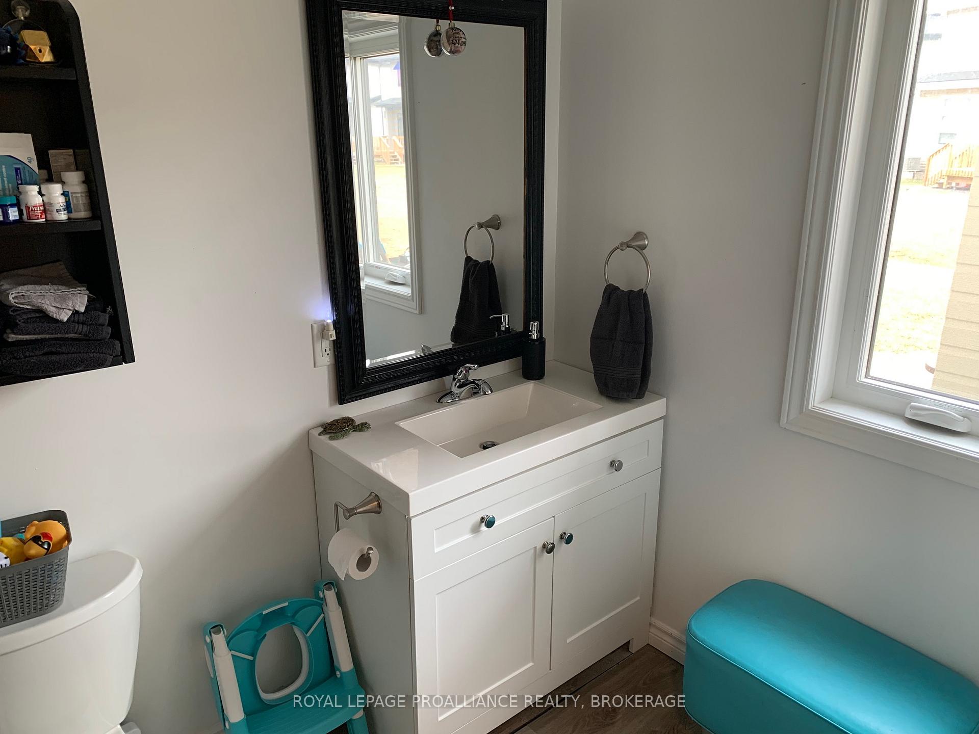 Photo 25 of 115 Superior Drive, Loyalist, Amherstview — HOMEH
