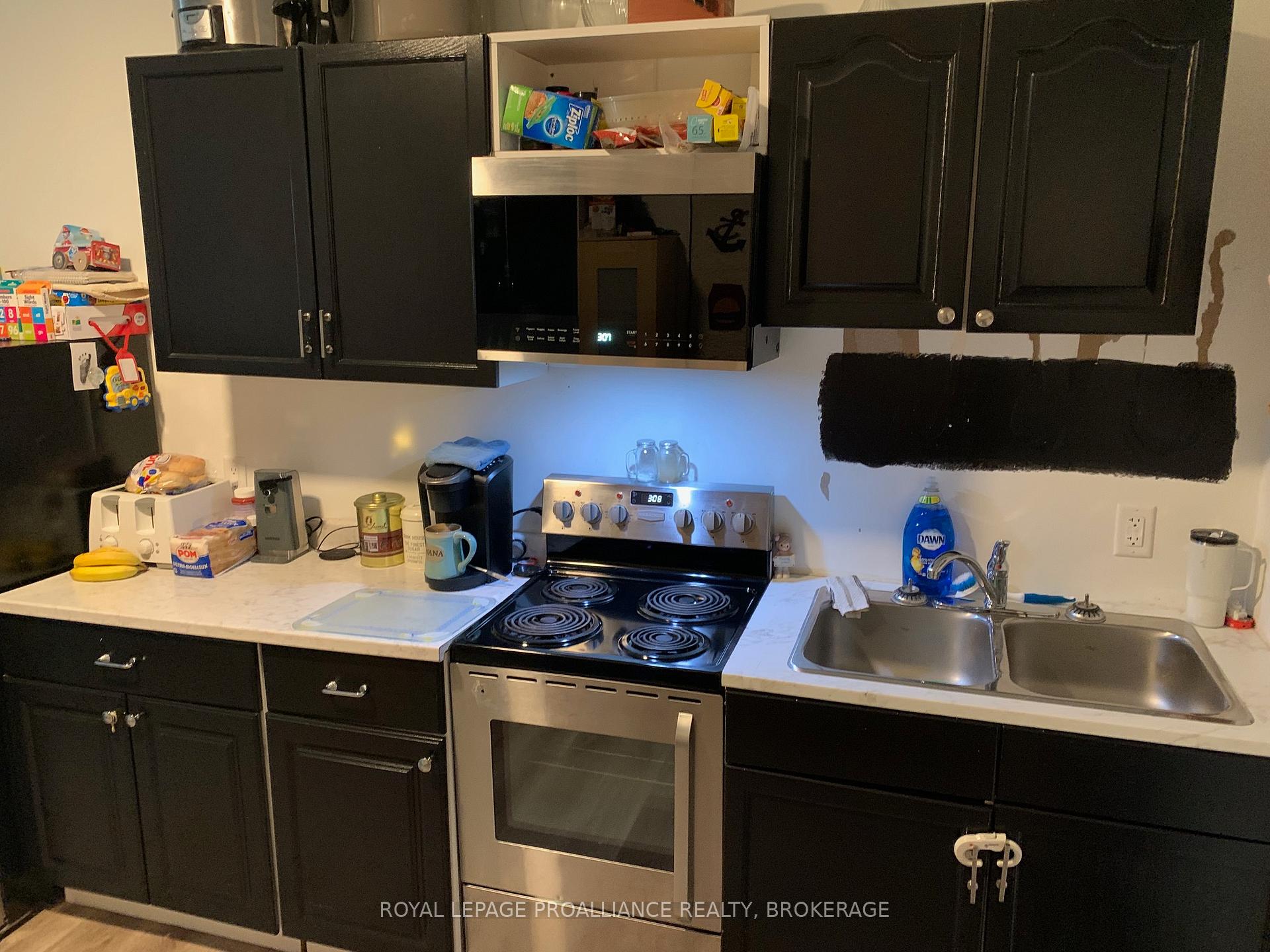 Photo 27 of 115 Superior Drive, Loyalist, Amherstview — HOMEH