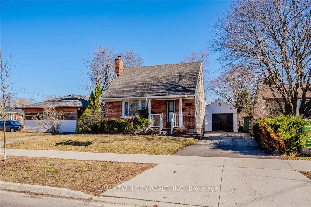 Photo 2 of 478 Greenfield Avenue, Kitchener — HOMEH