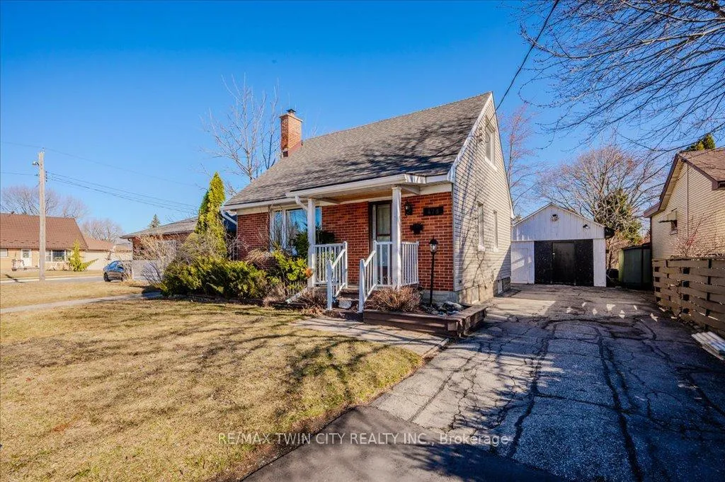 Photo 3 of 478 Greenfield Avenue, Kitchener — HOMEH