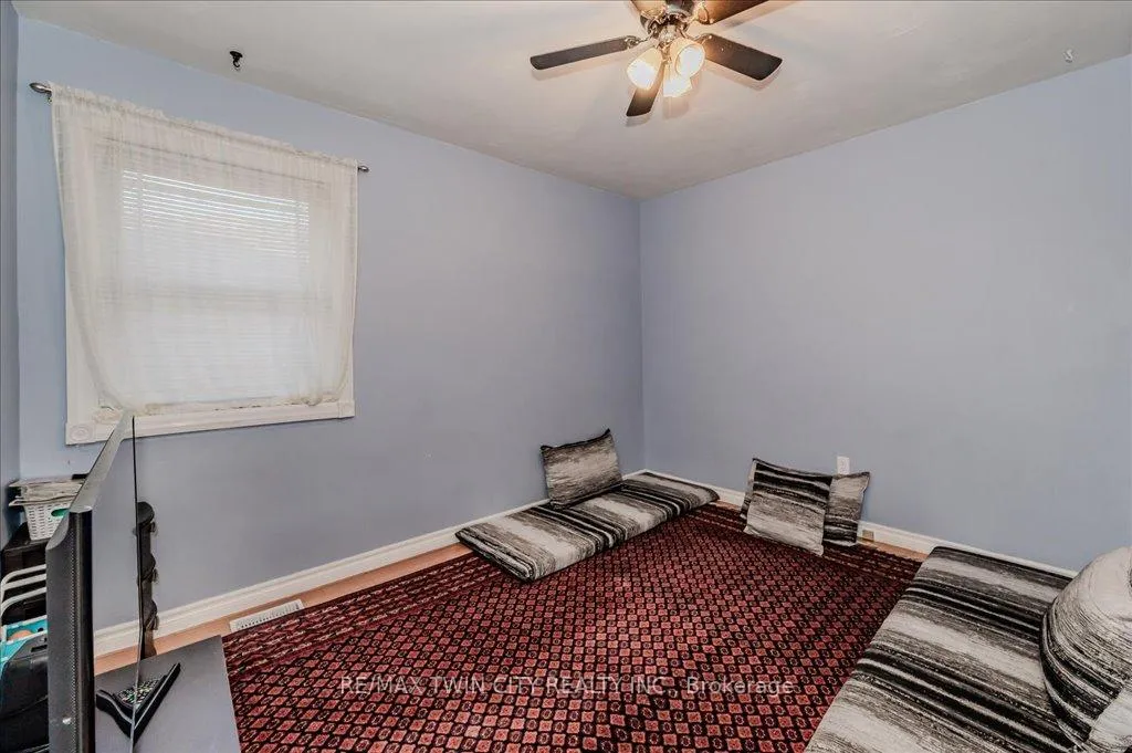 Photo 9 of 478 Greenfield Avenue, Kitchener — HOMEH